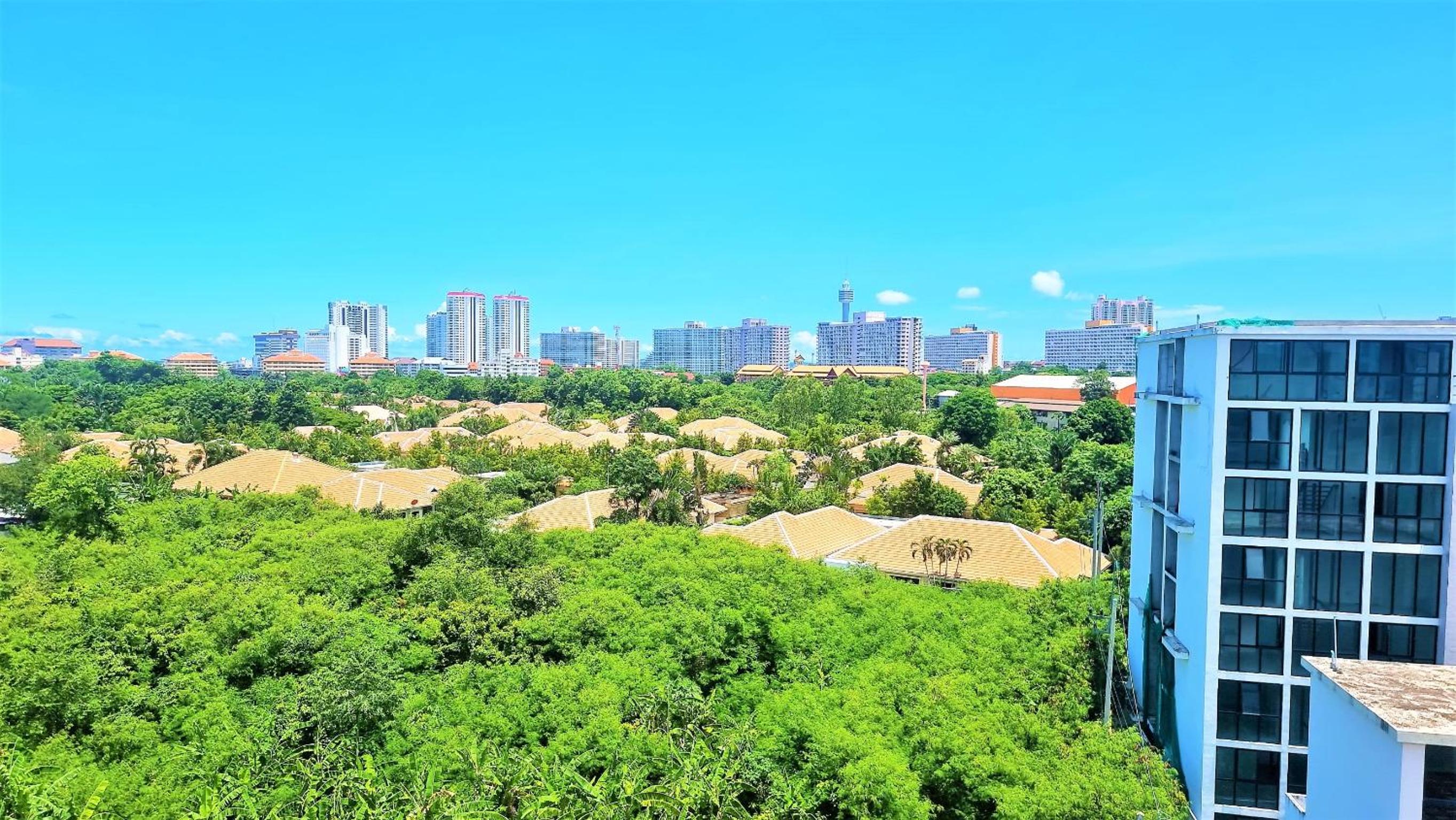 Penthouse studio apartment The Residence Jomtien