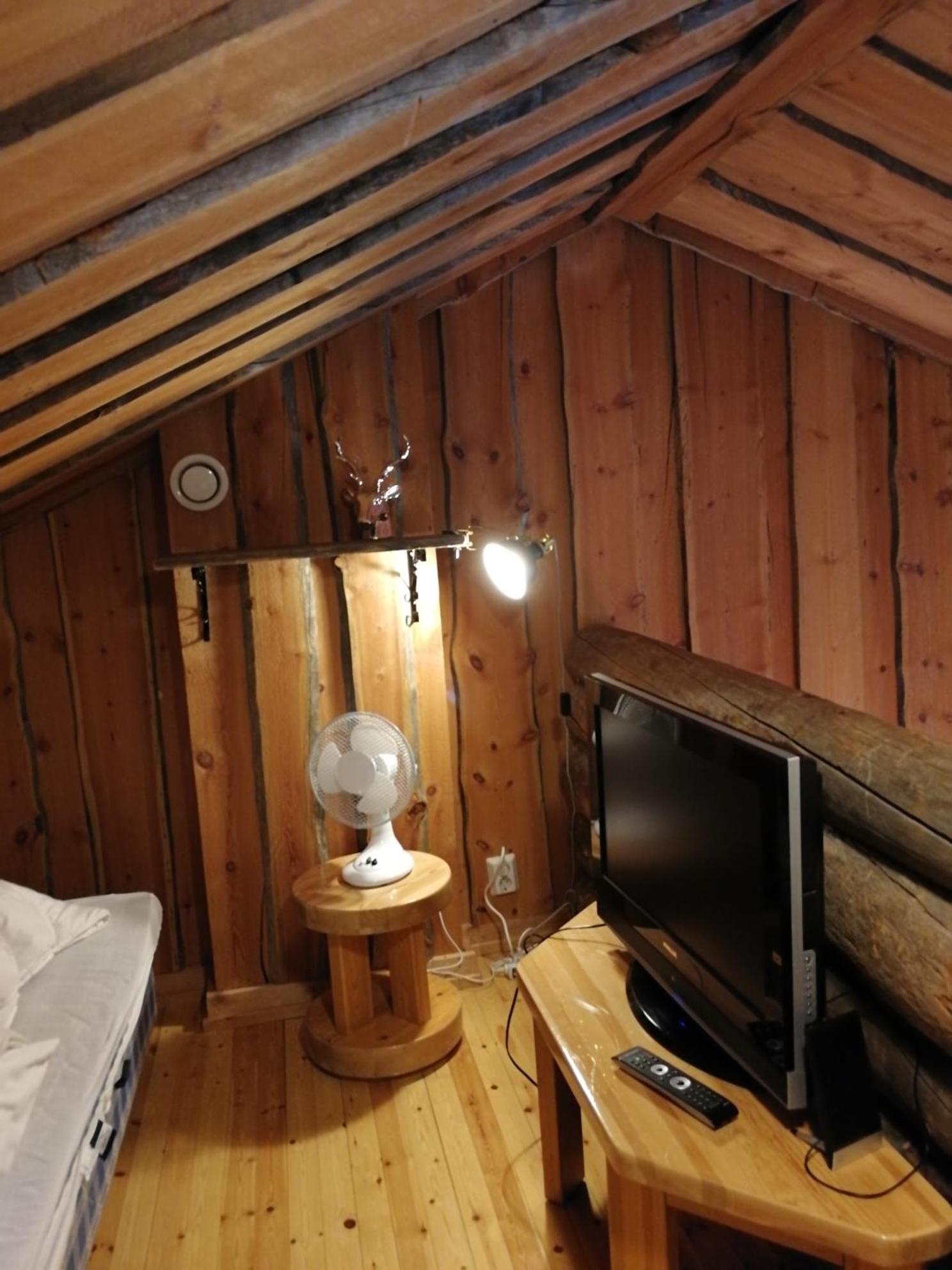 Photo 10