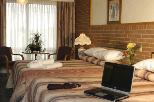 Motel Du Chevalier - Image 3