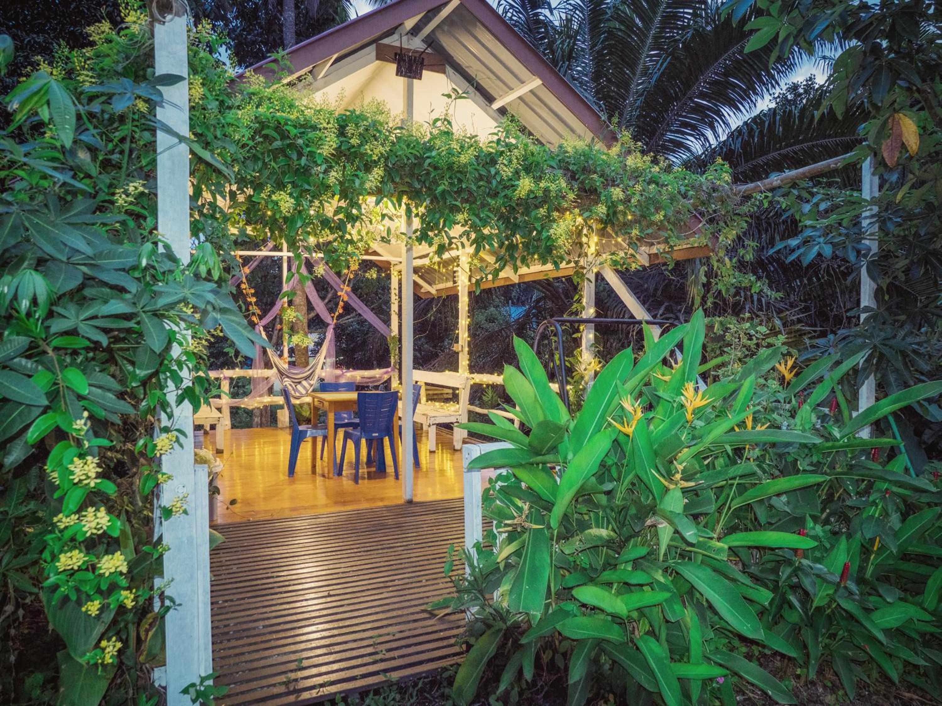 Timba Garden FREE TOWN AND JETTY TRANSPORT photo 3
