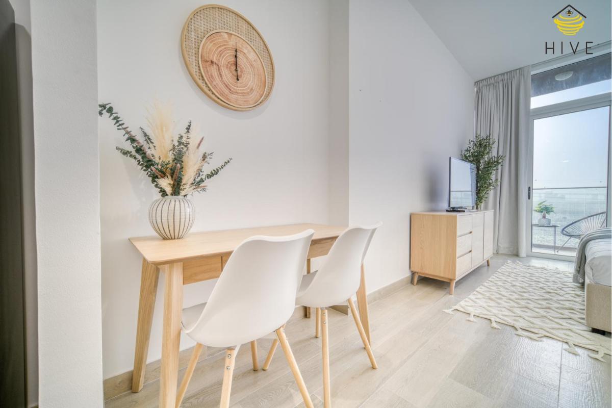 Stunning Studio in Bloom Towers, JVC