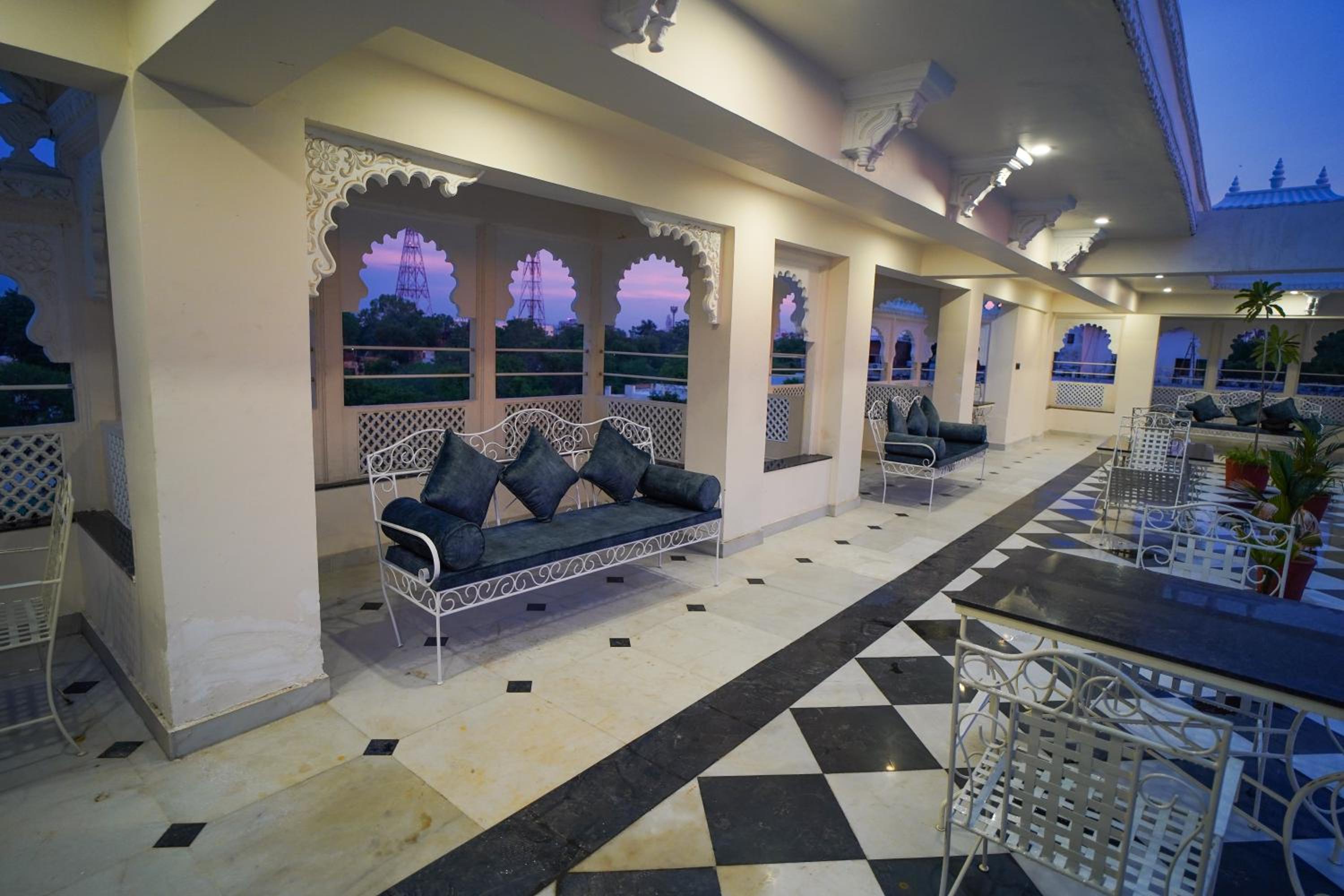 The Amar Mahal by Trulyy