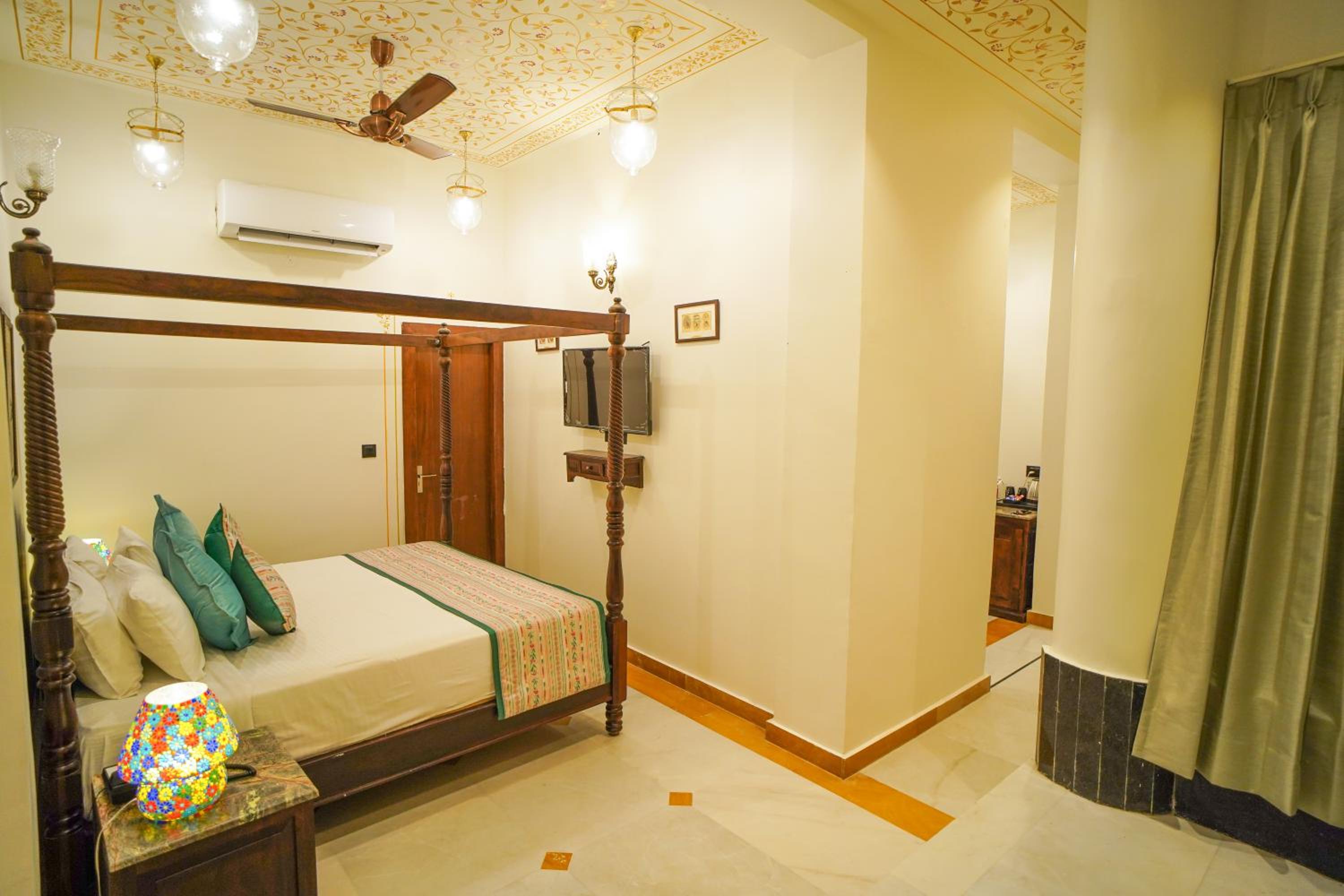 The Amar Mahal by Trulyy