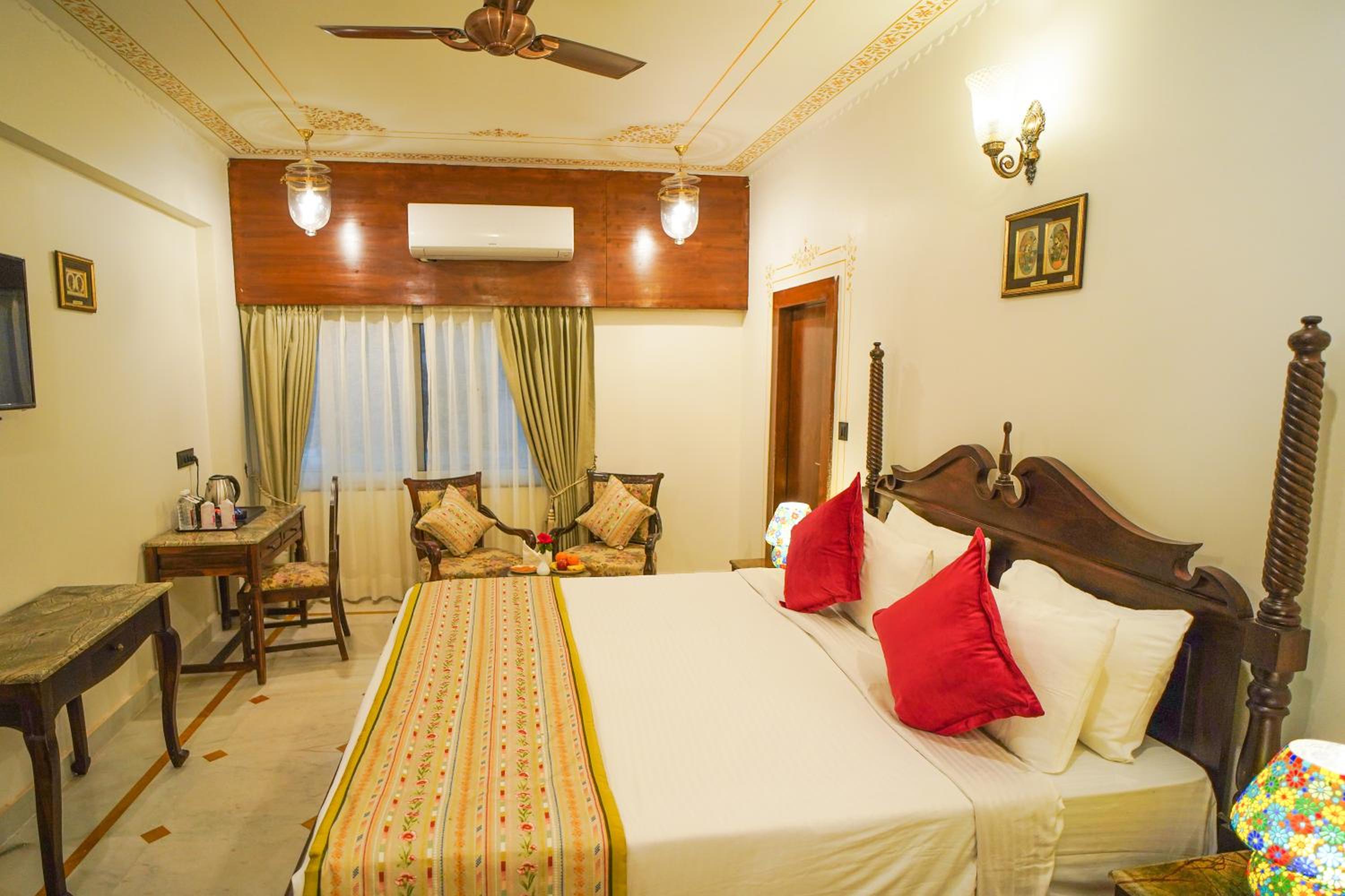 The Amar Mahal by Trulyy