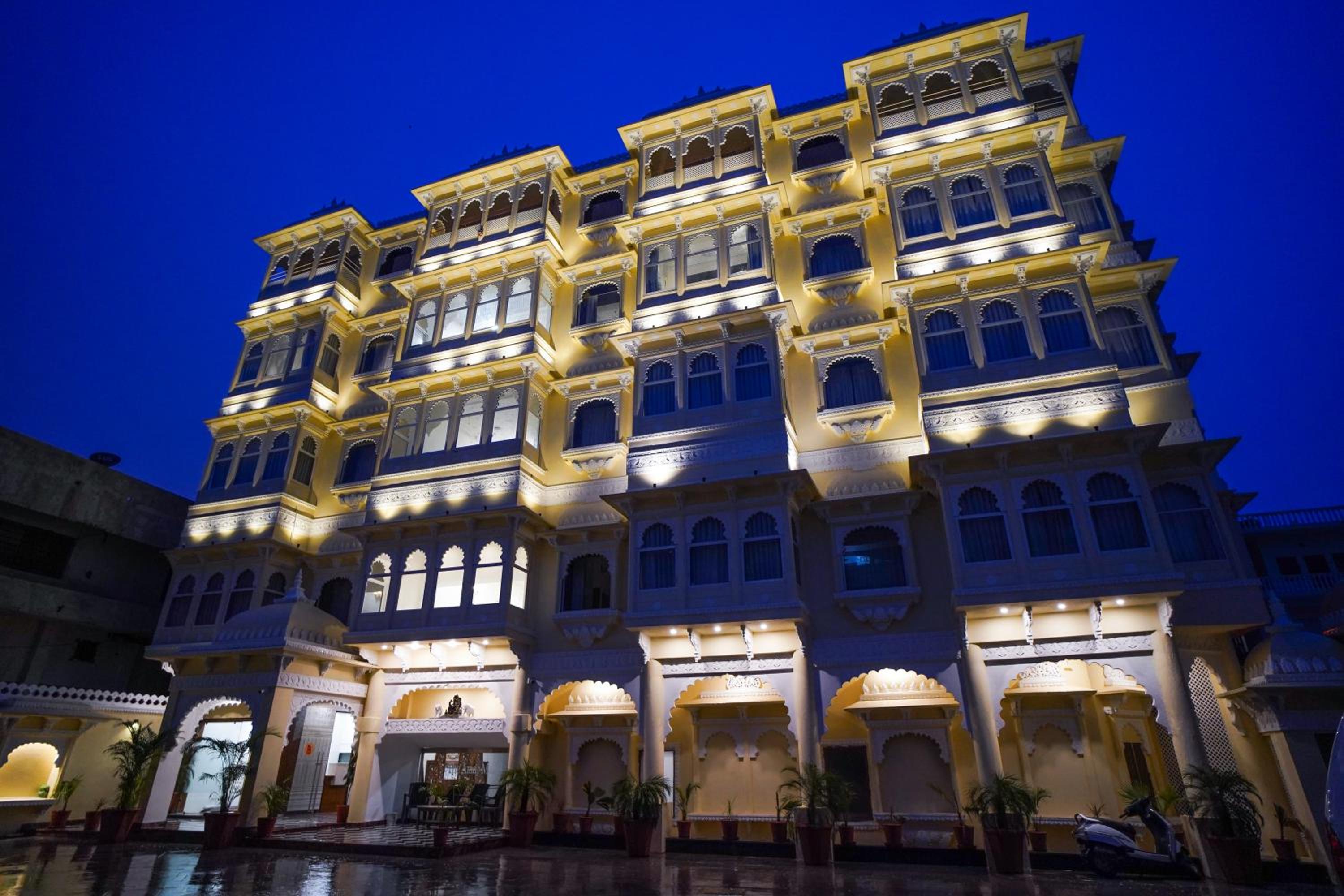 The Amar Mahal by Trulyy
