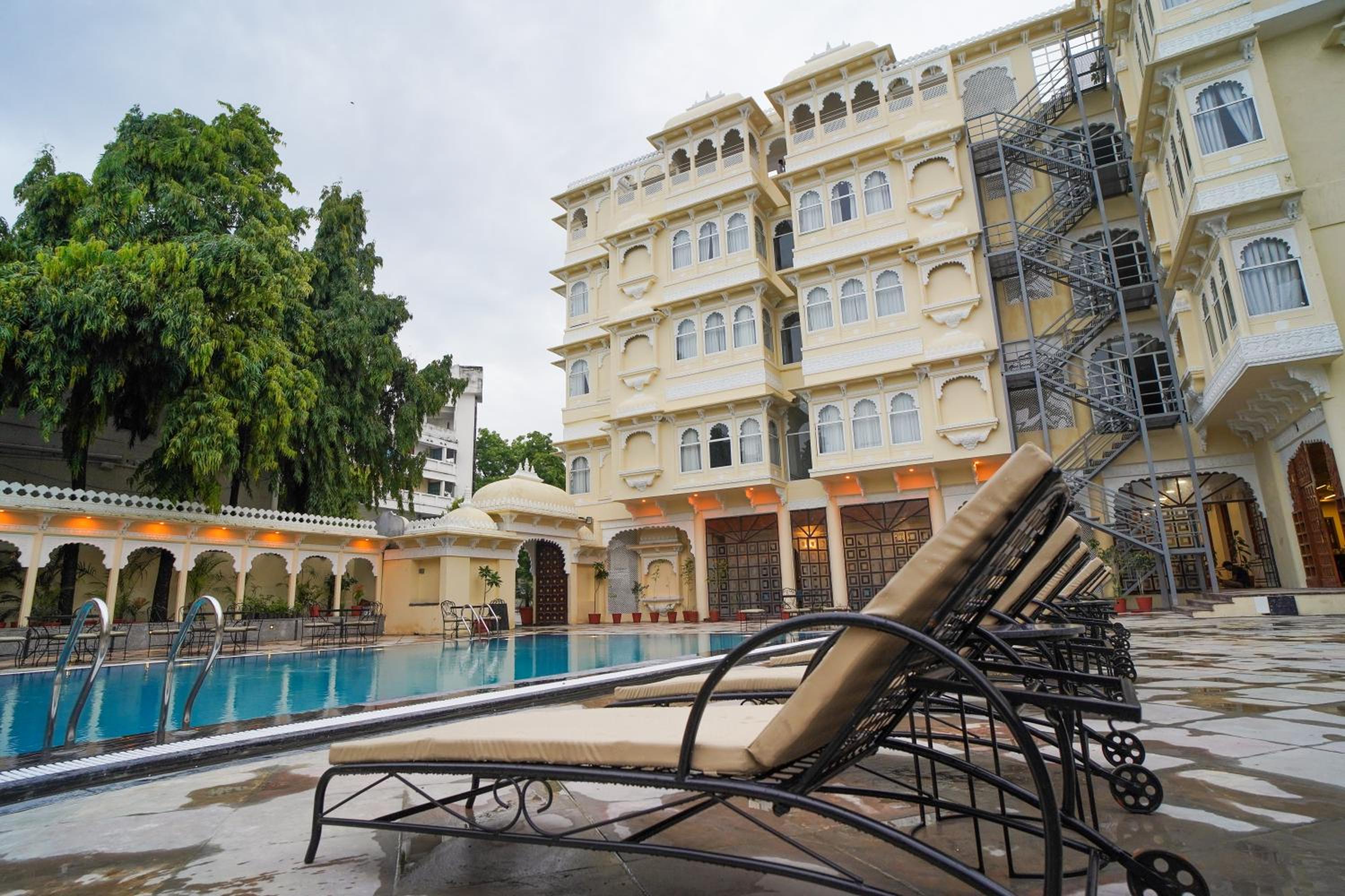 The Amar Mahal by Trulyy