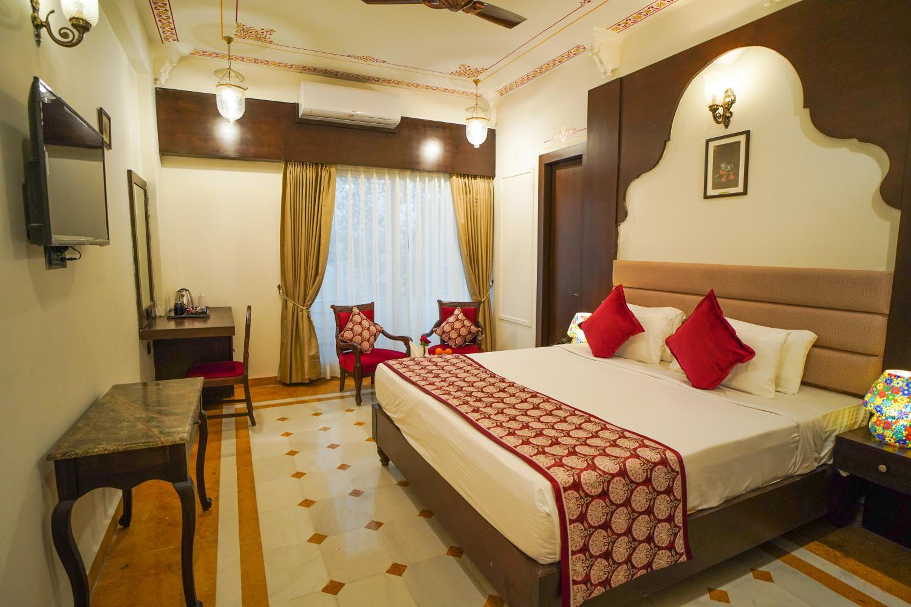 The Amar Mahal by Trulyy