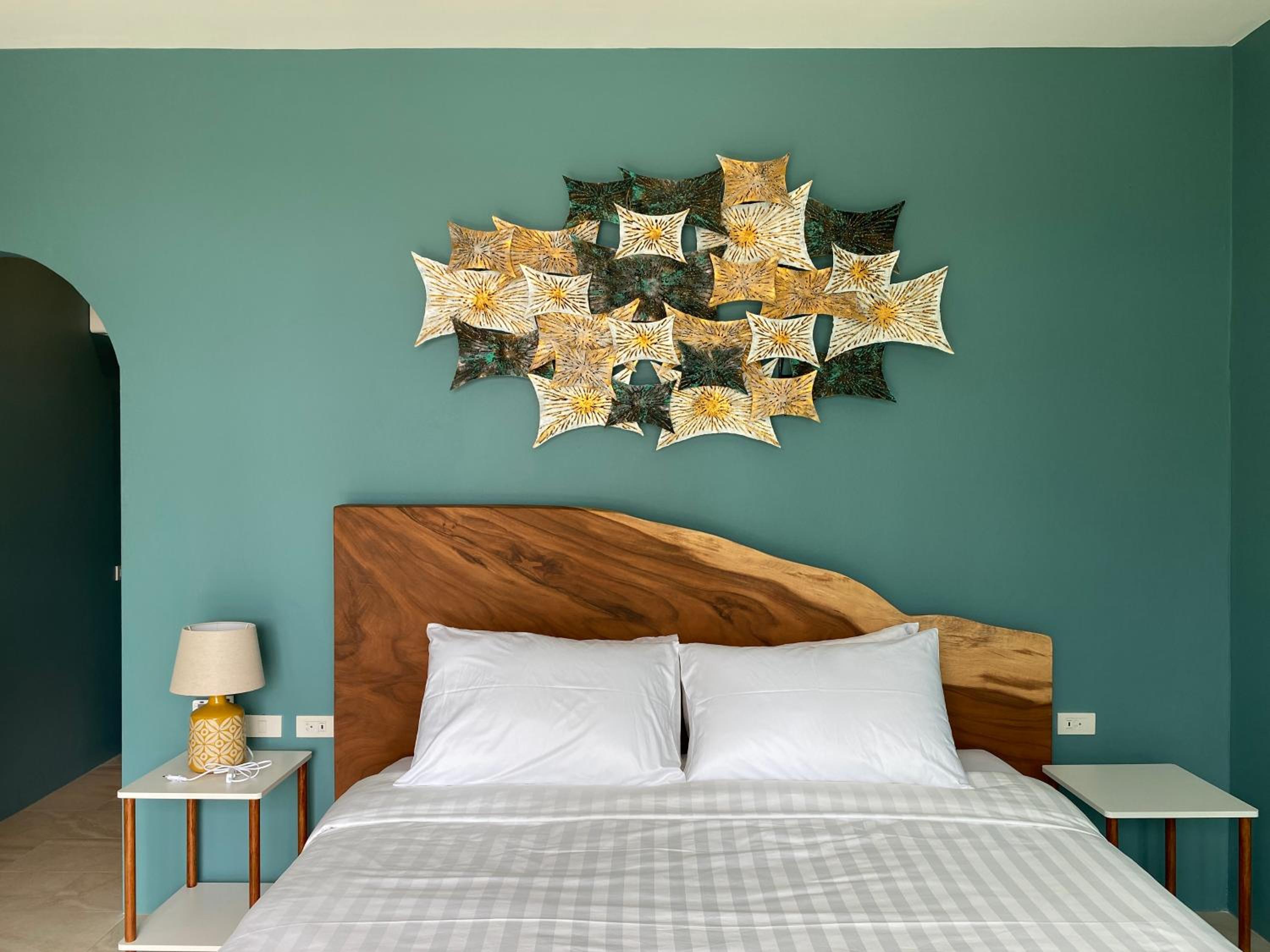 Le Petit Saint Tropez Beach Resort Khanom
