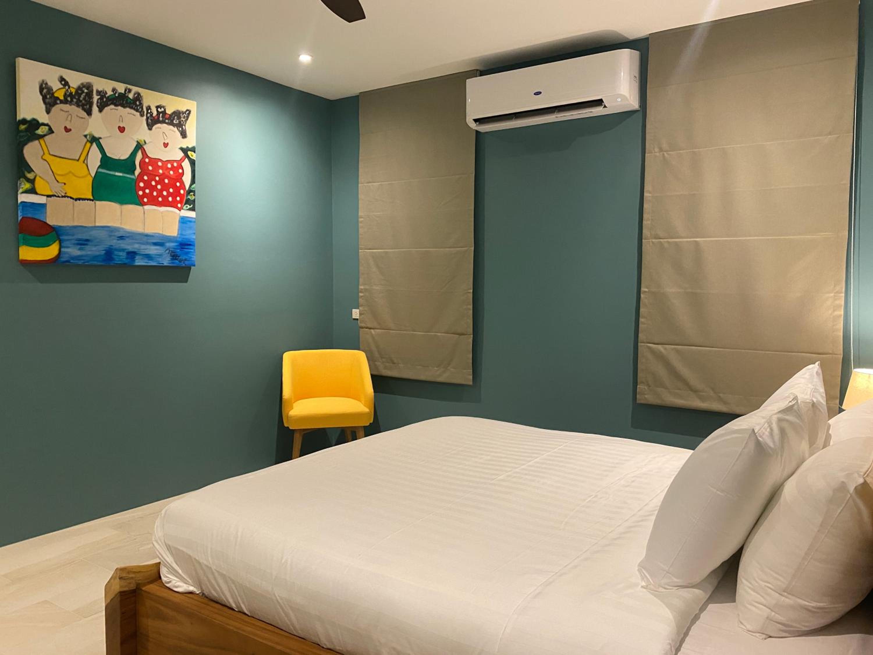 Le Petit Saint Tropez Beach Resort Khanom