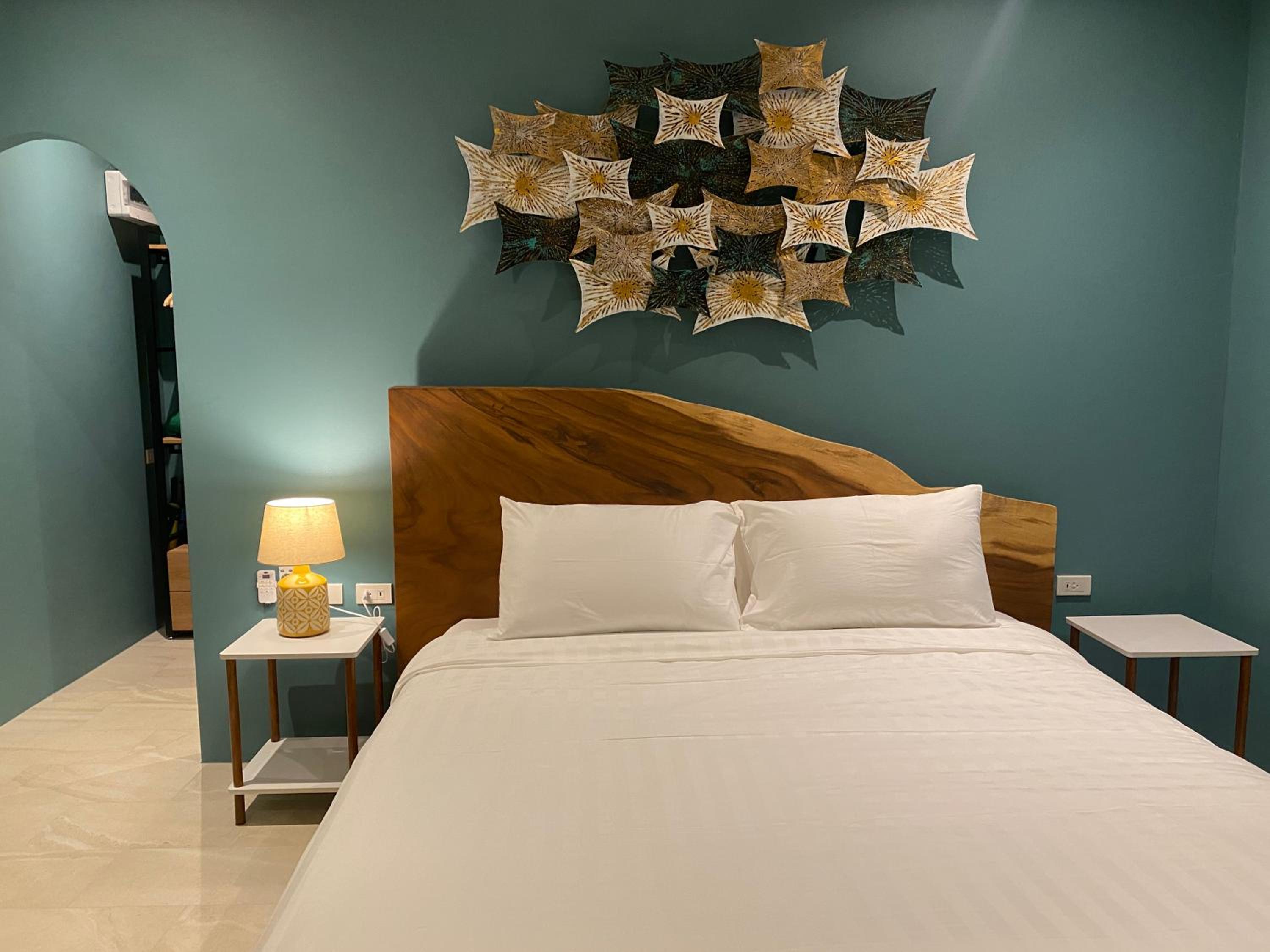 Le Petit Saint Tropez Beach Resort Khanom