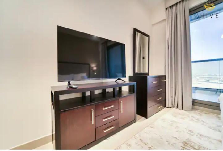 Brand New Studio with Balcony in Downtown