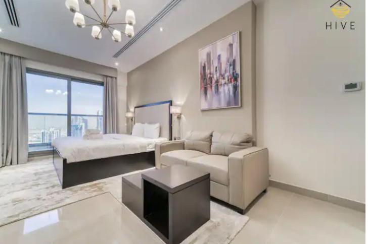 Brand New Studio with Balcony in Downtown