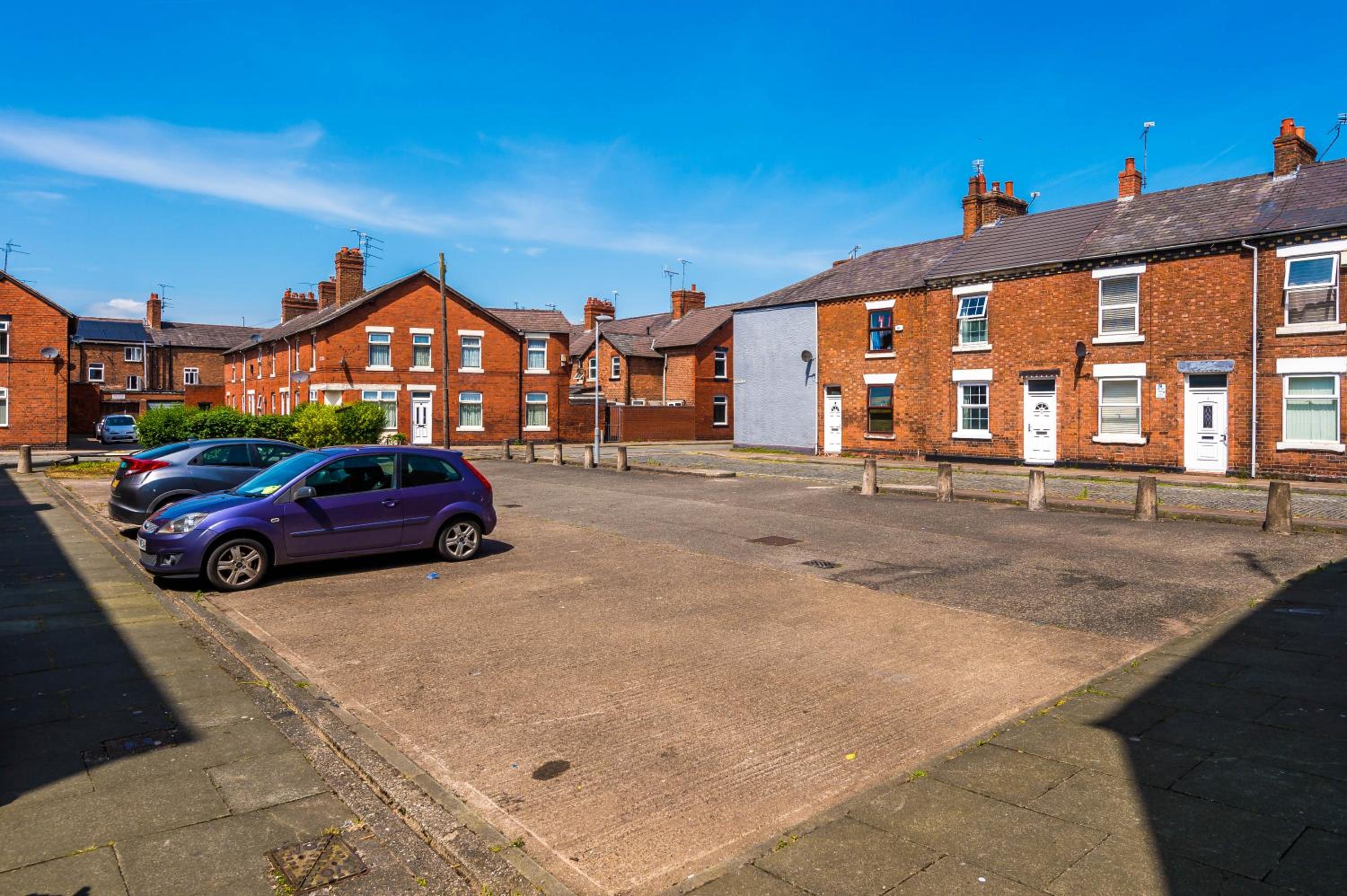 Hidden Gem within Central Chester - Great Location view 3