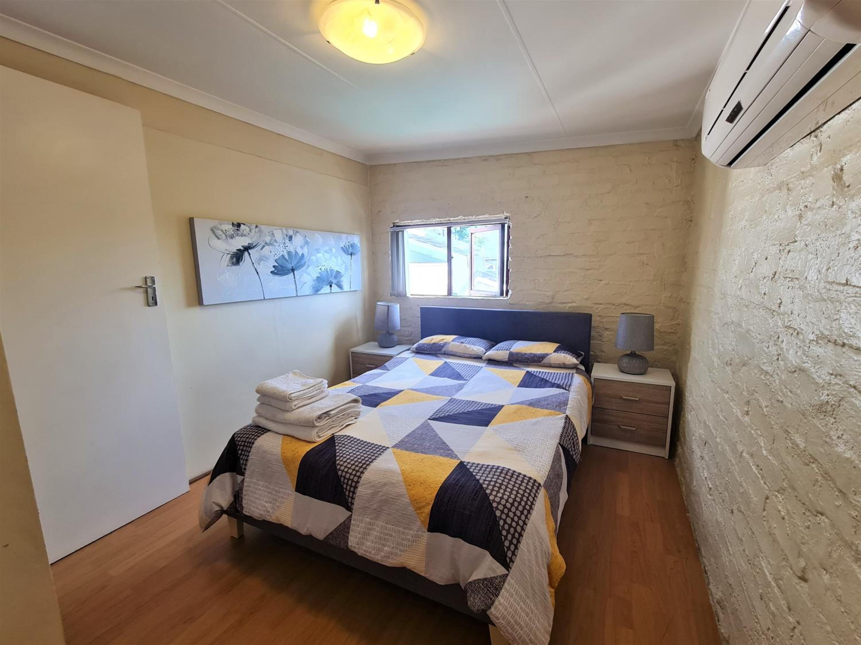 Walters Lane Comfort Apartment 2 - No Loadshedding view 4