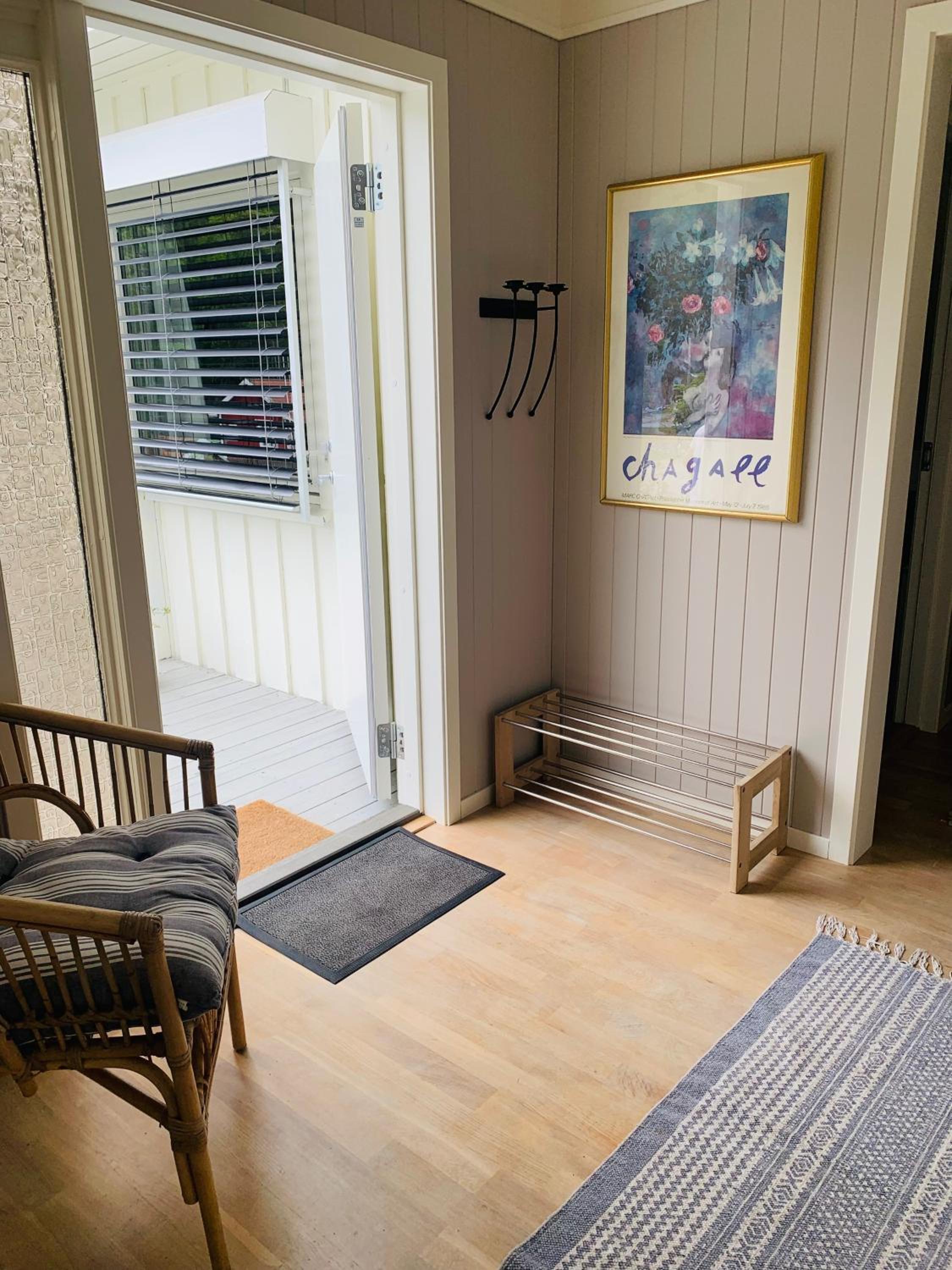 Renovated sea facing cottage on the Eidanger fjord view 5