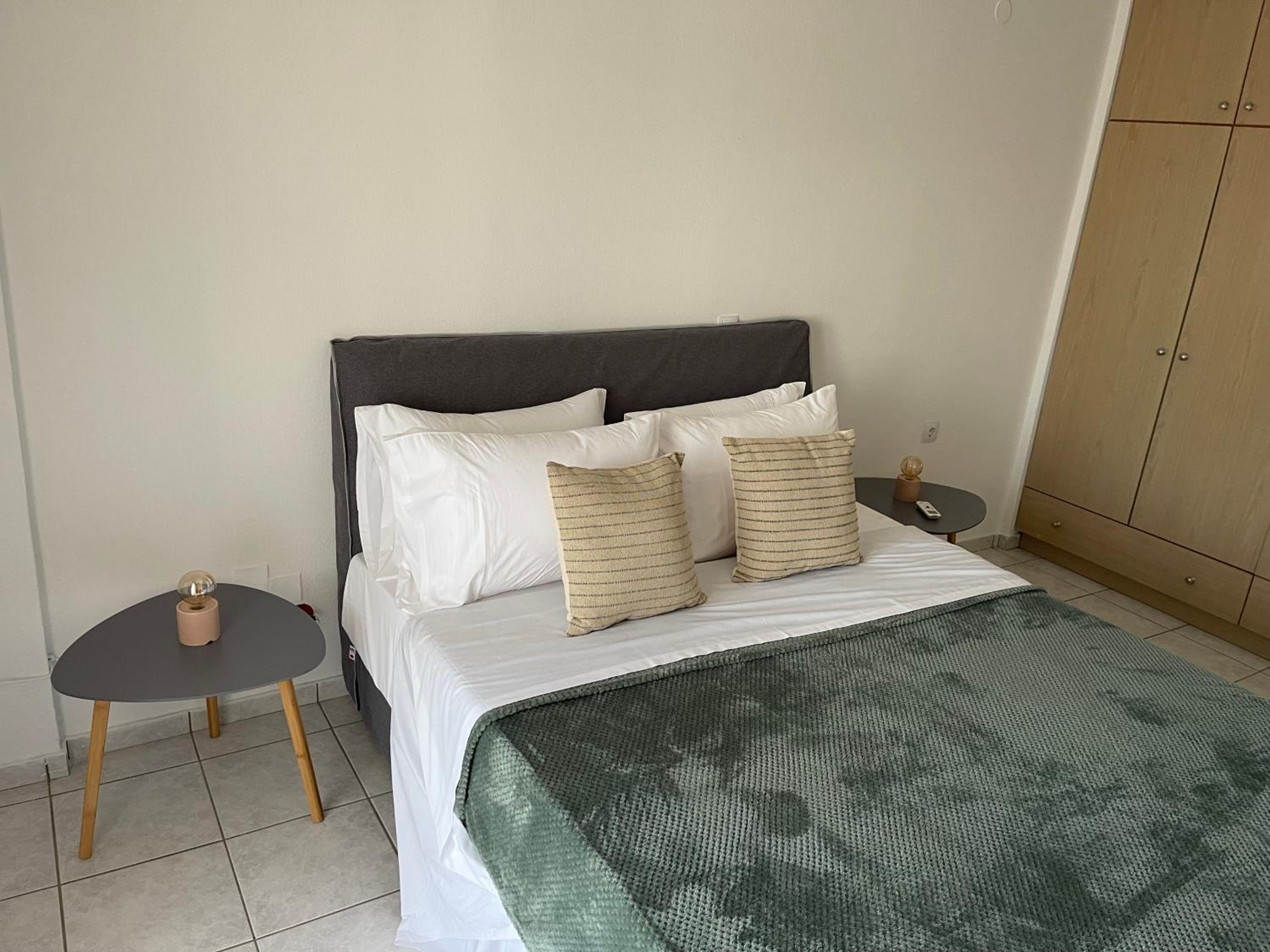 Divine Malia Suites & Apartments