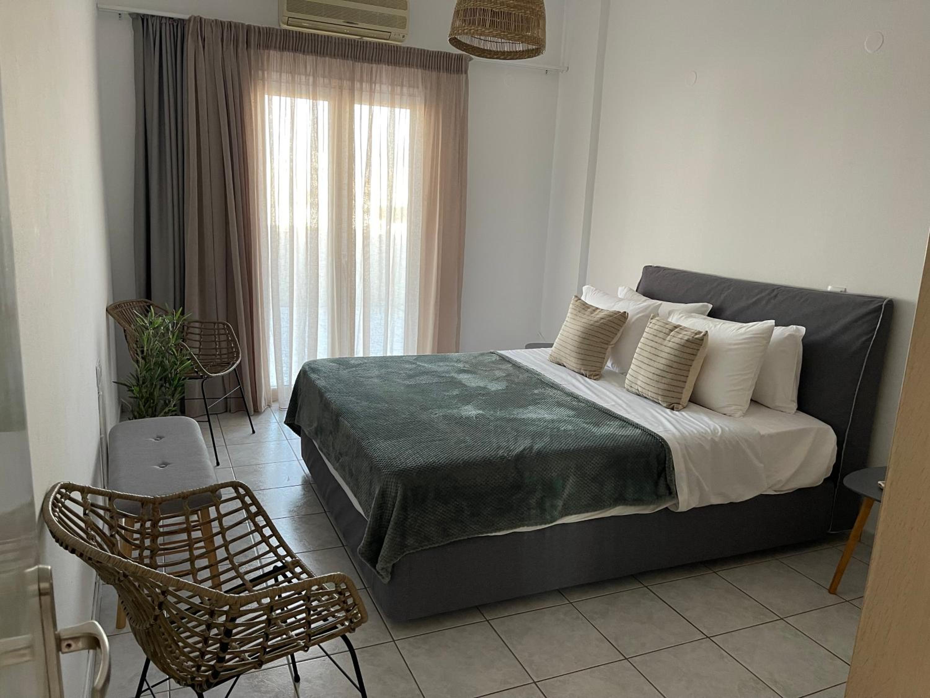 Divine Malia Suites & Apartments