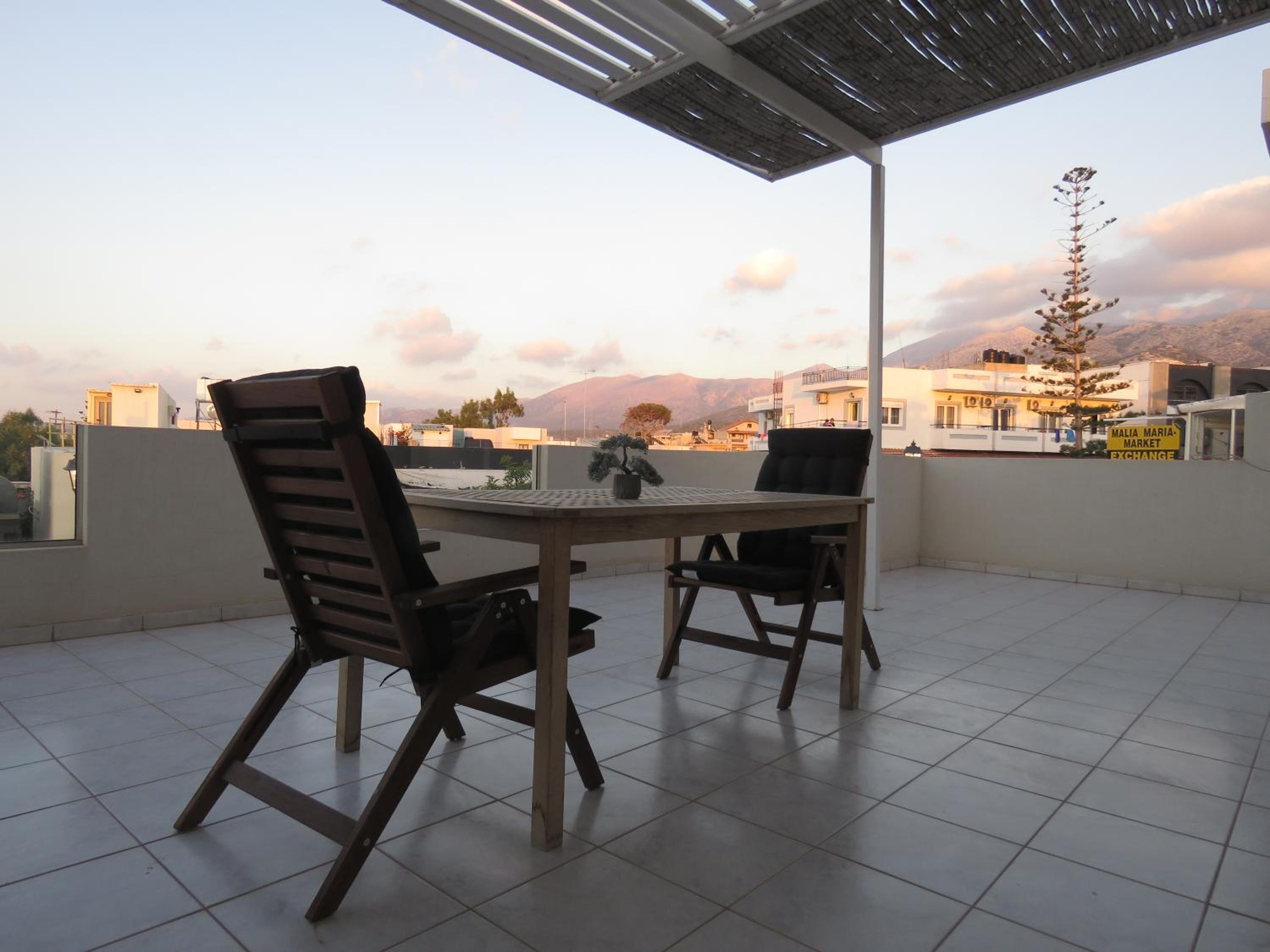 Divine Malia Suites & Apartments