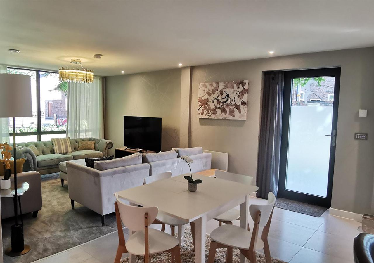 2 Bedroom Apartment, Free Parking view 4