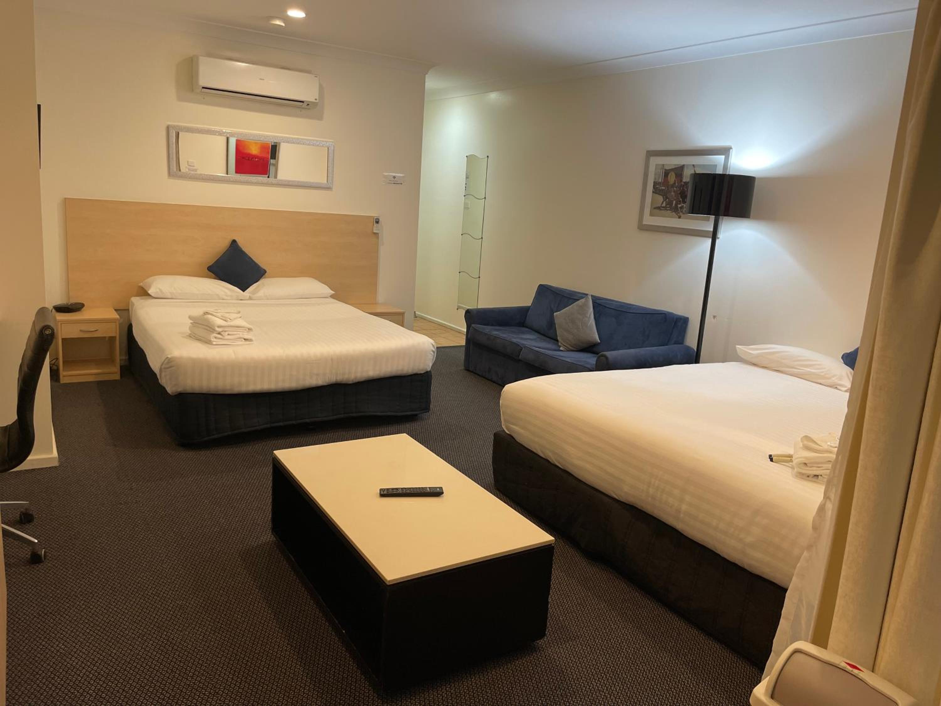 Lakeview Motor Inn