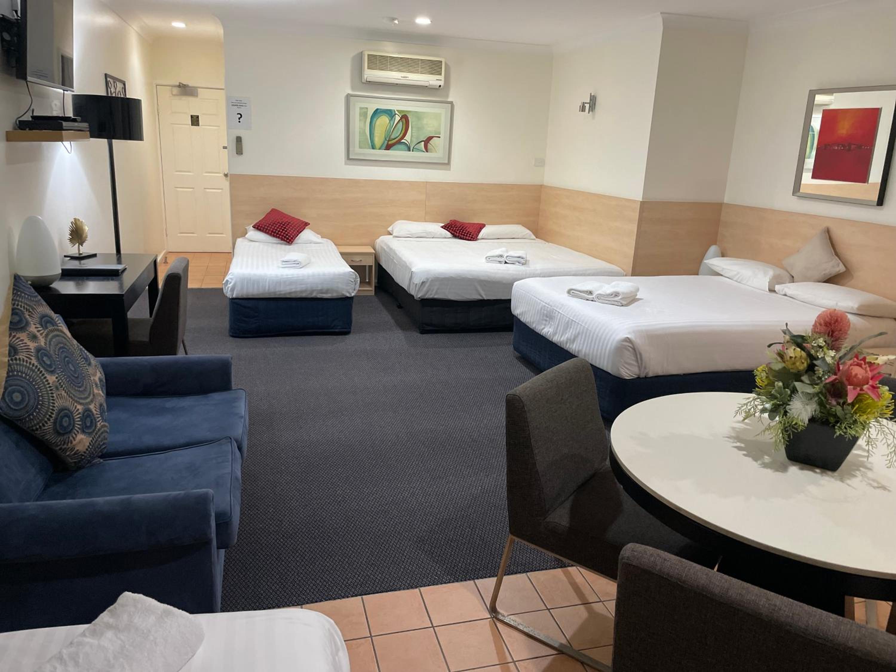Lakeview Motor Inn