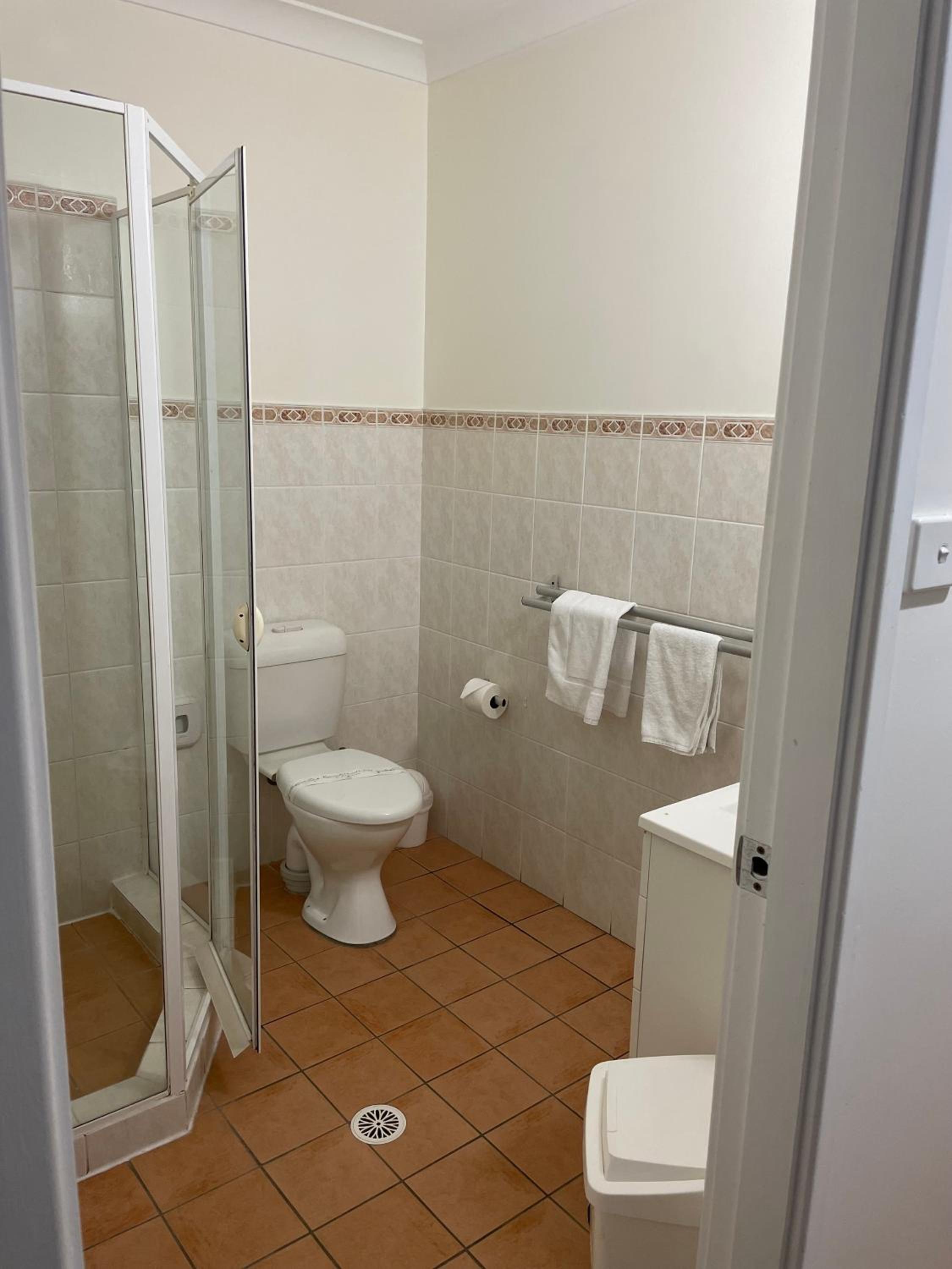 Lakeview Motor Inn