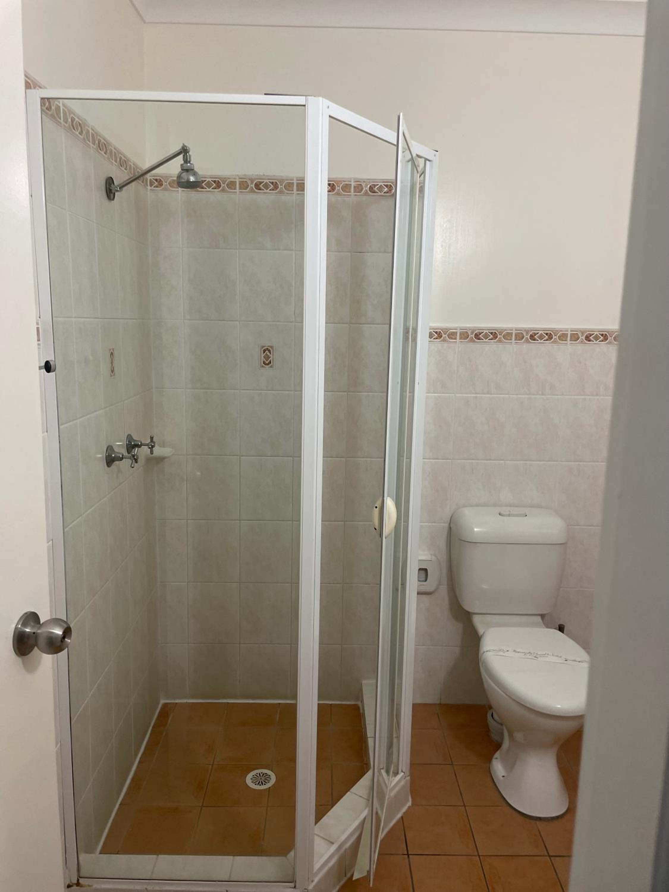 Lakeview Motor Inn