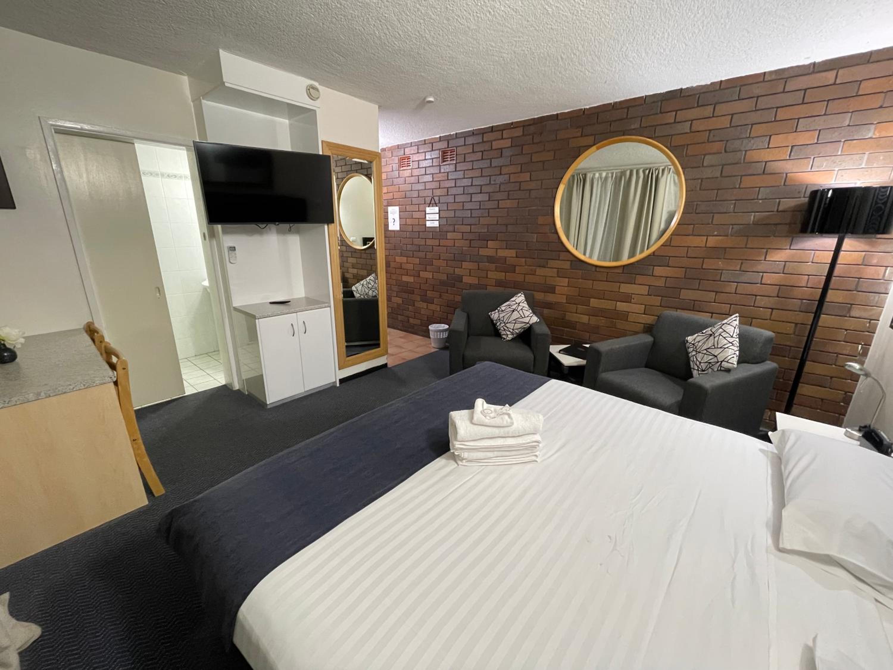 Lakeview Motor Inn