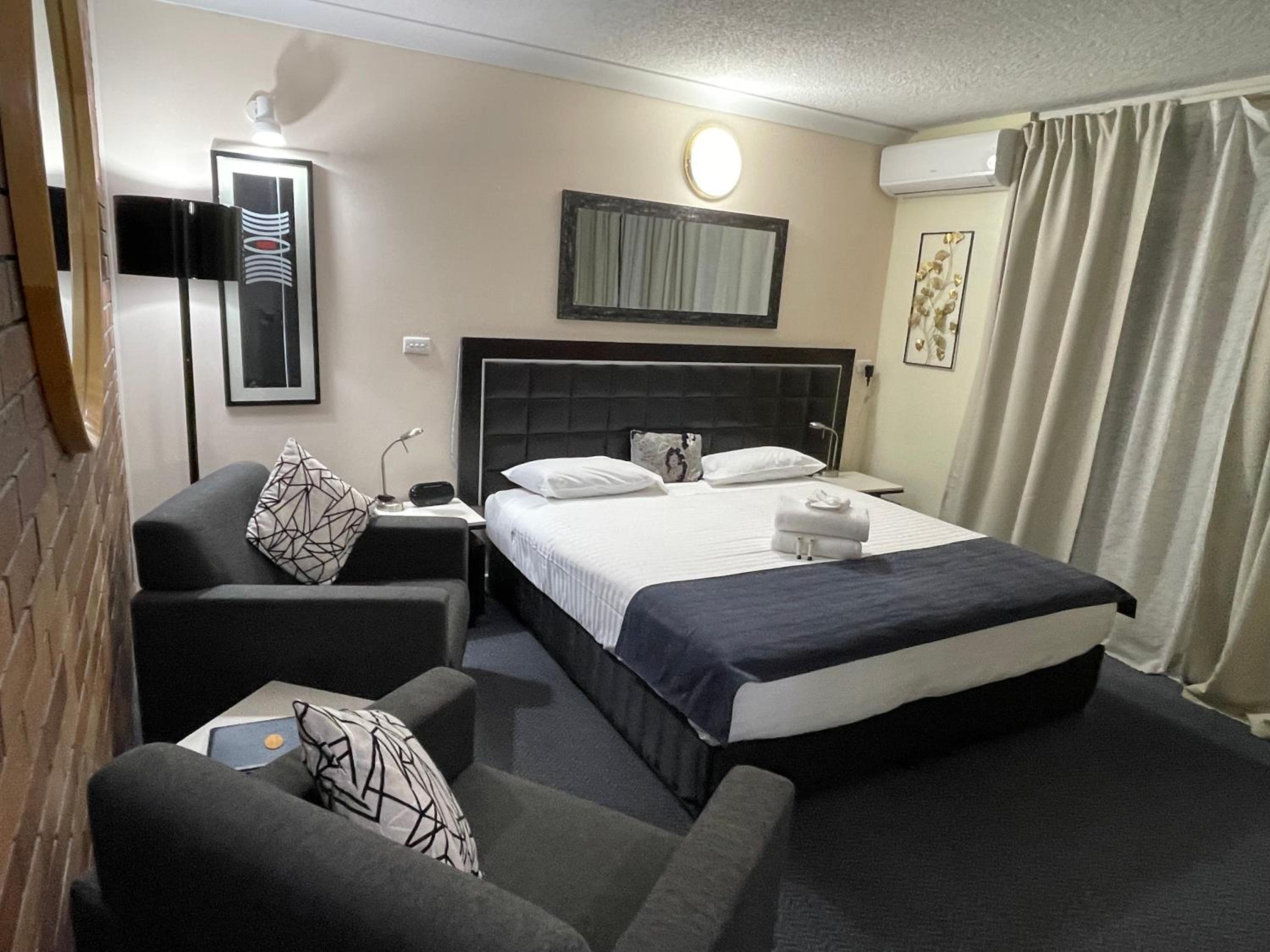 Lakeview Motor Inn