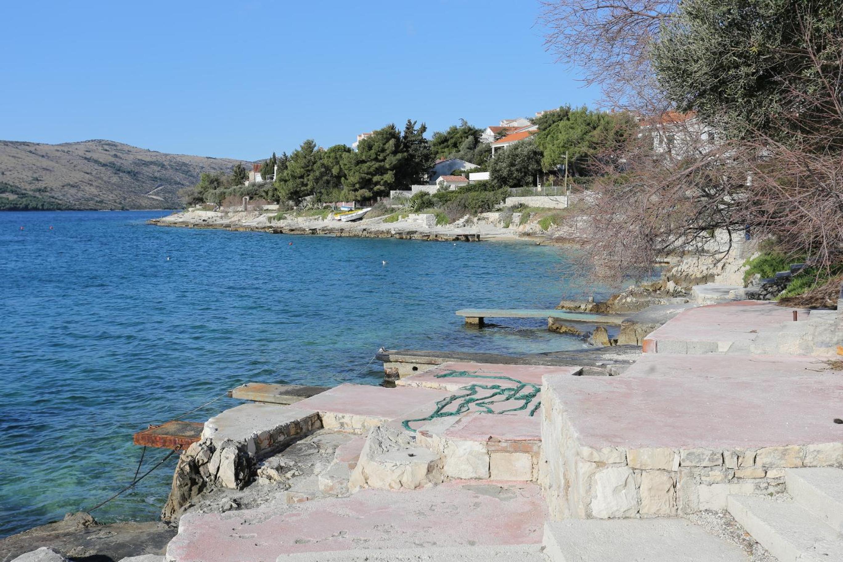 Apartments by the sea Seget Vranjica, Trogir - 10344 view 2