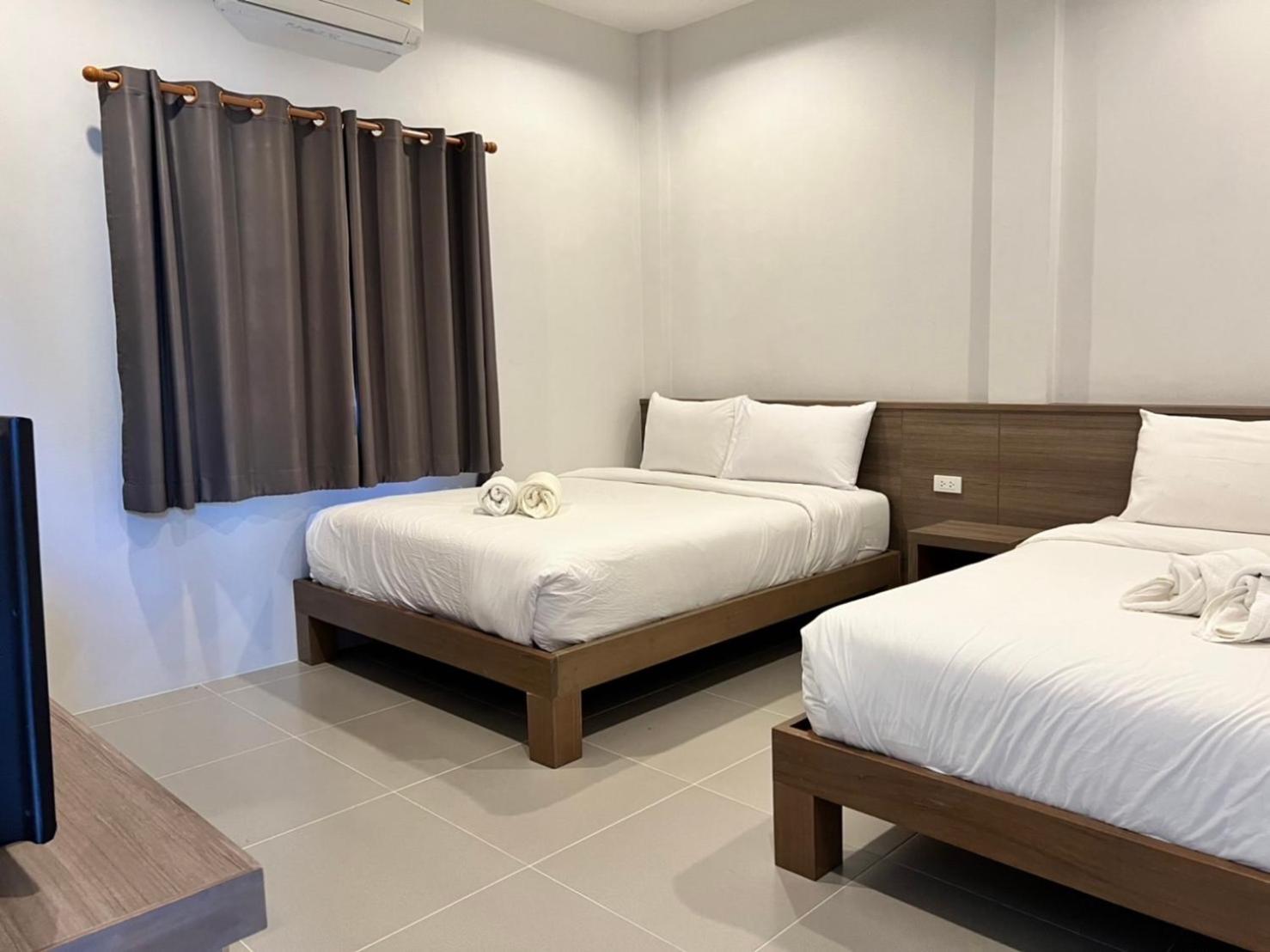 Mac's Bay Resort