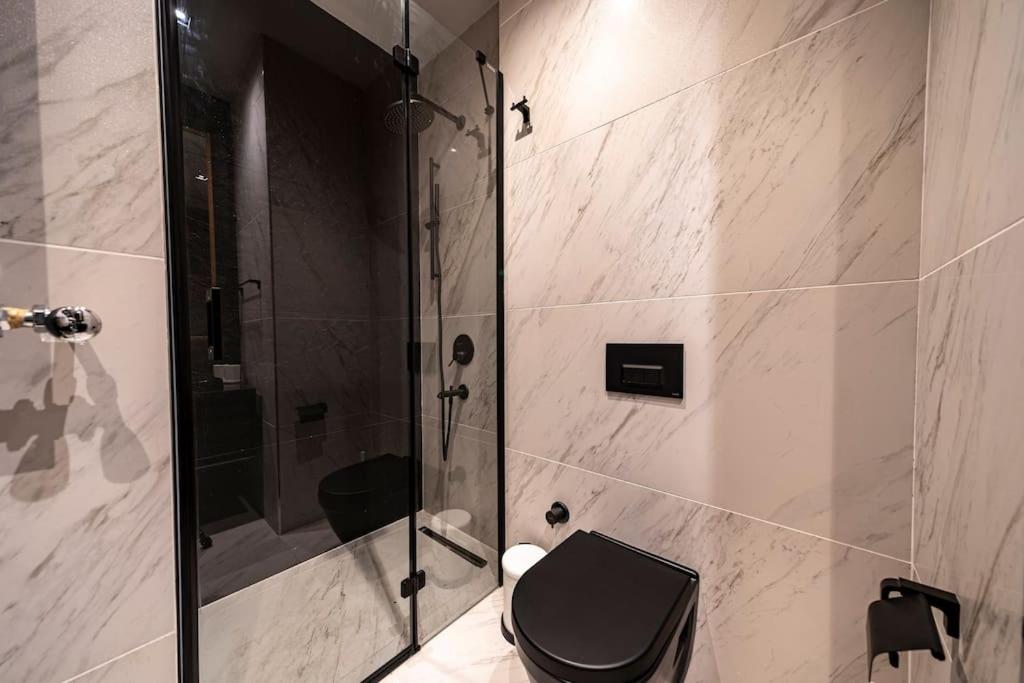 Classy, modern furnished residence-7/24 security ( benesta 121 )