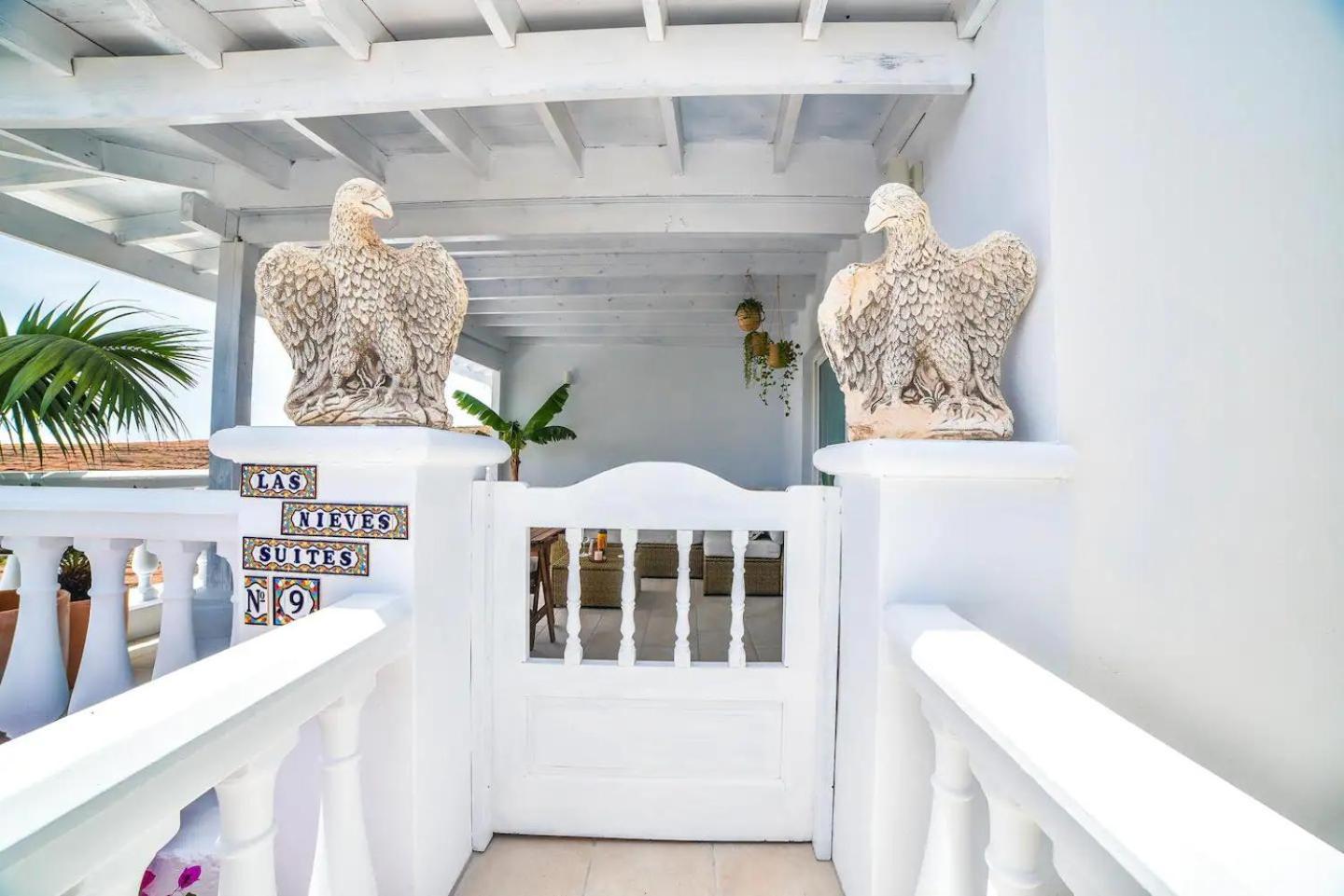 Las Nieves Suites