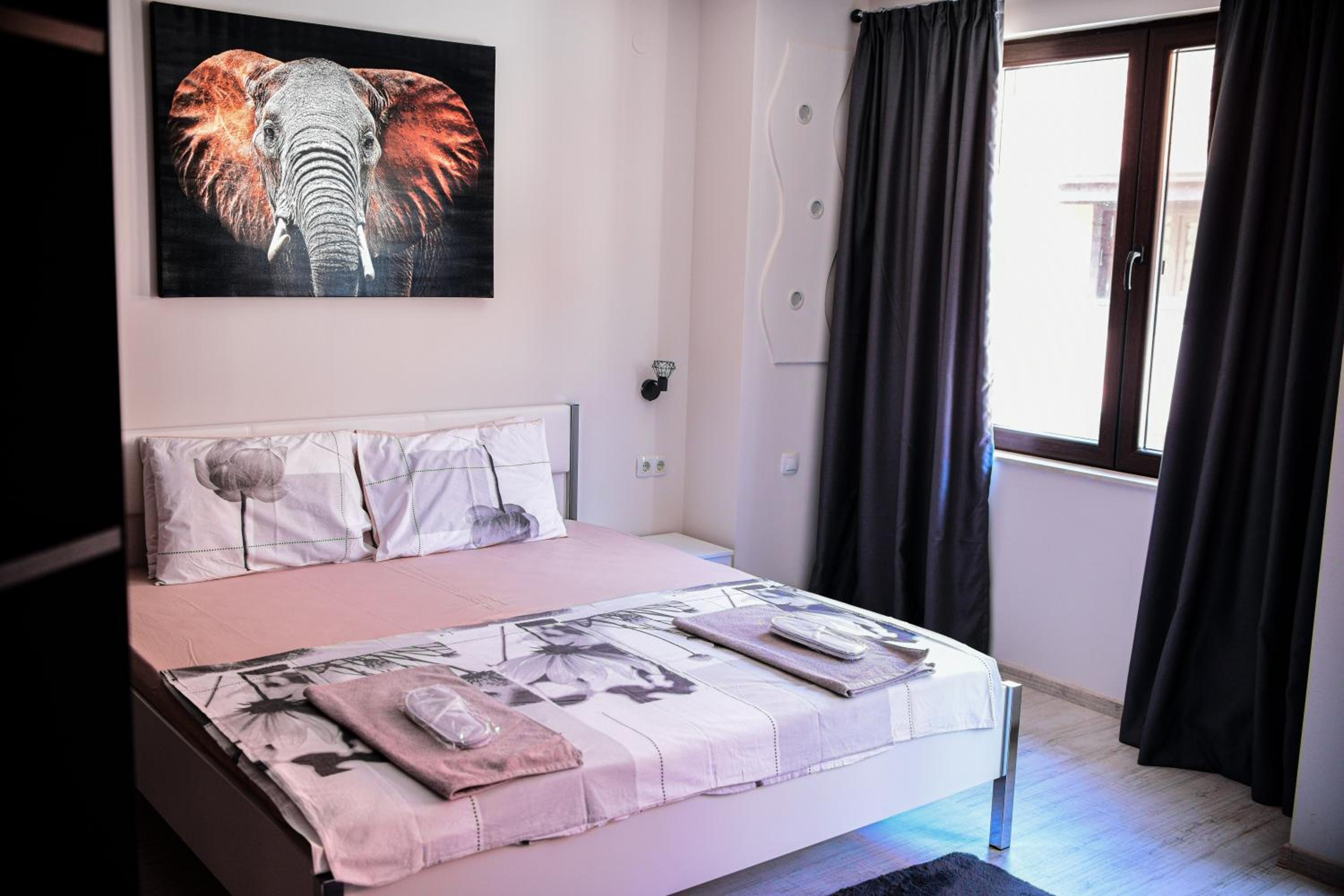 Medius Park Apartment view 2