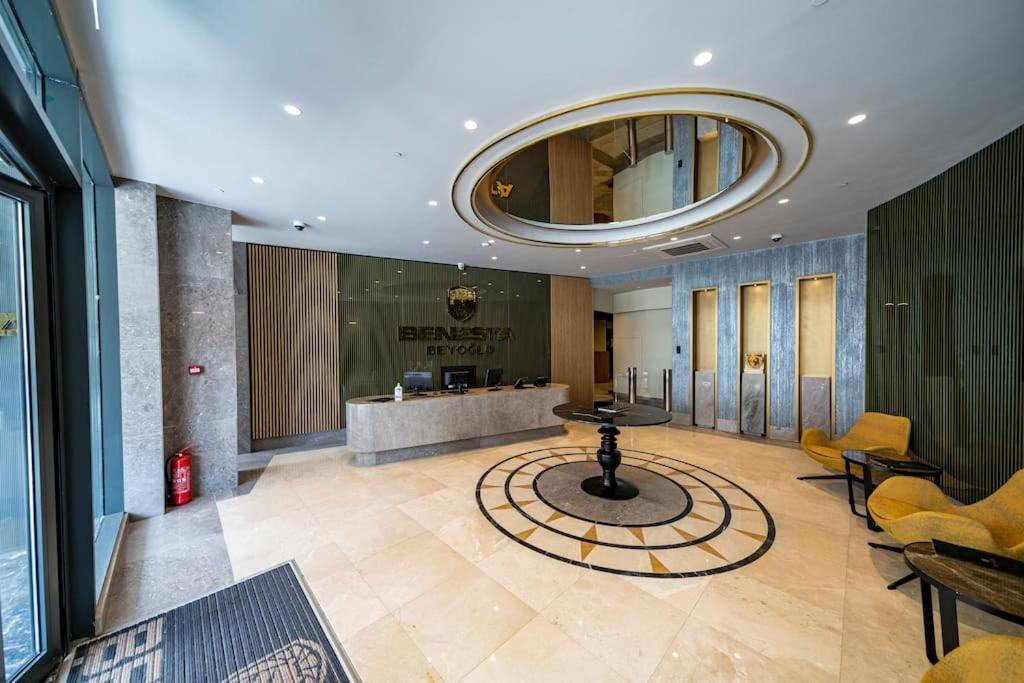 Classy, modern furnished residence security BNS97