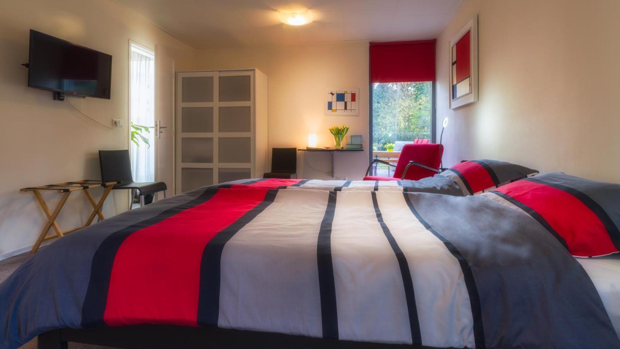 B & B De Stijl view 3