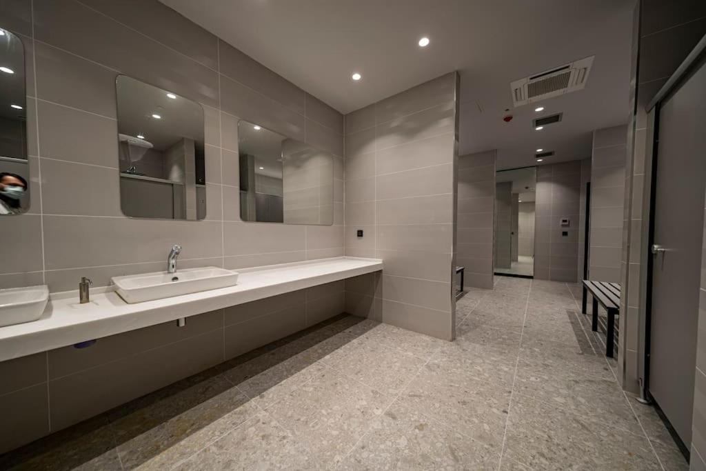 Classy, modern furnished residence-7/24 security ( benesta 101 )