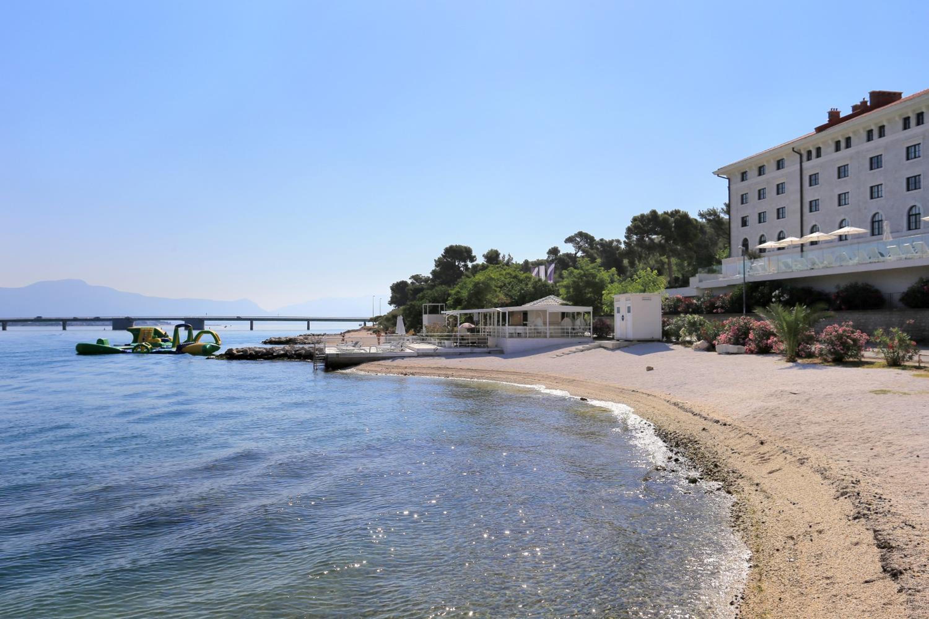 Apartments by the sea Trogir - 18953 view 3