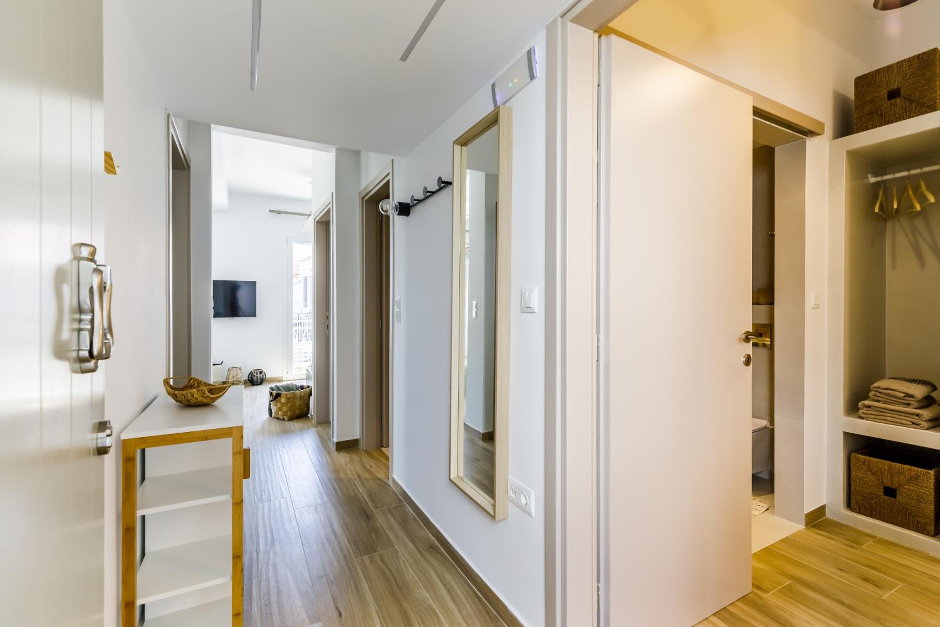 Breezy Rooftop House photo 5