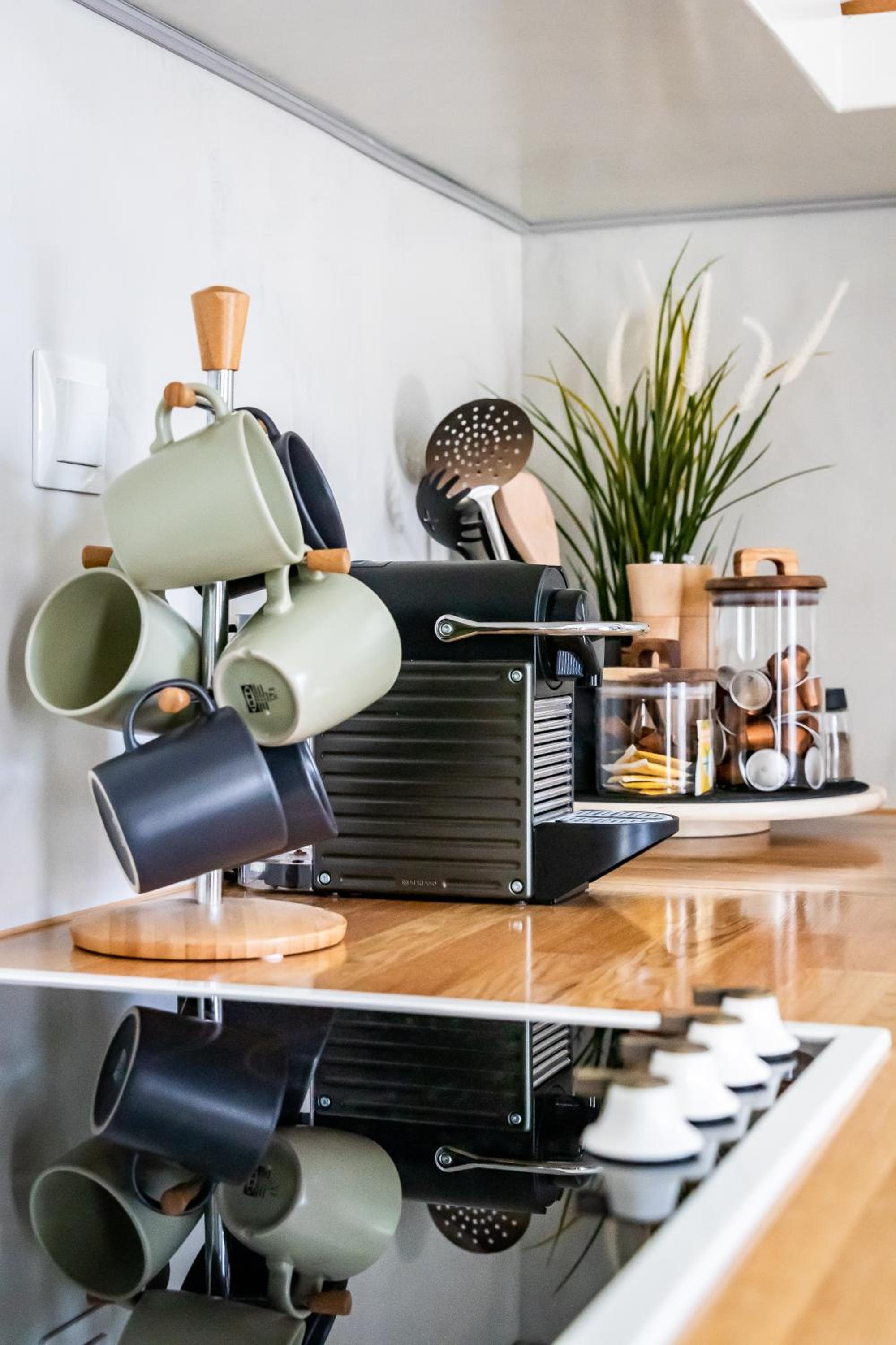 Breezy Rooftop House photo 3