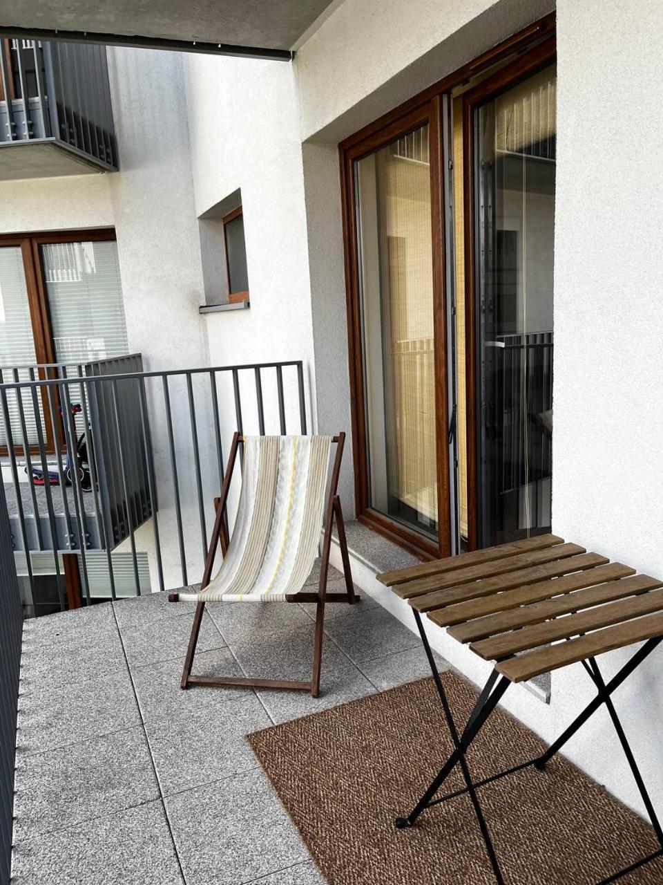 Dmowskiego 13 Tectum Apartments view 5
