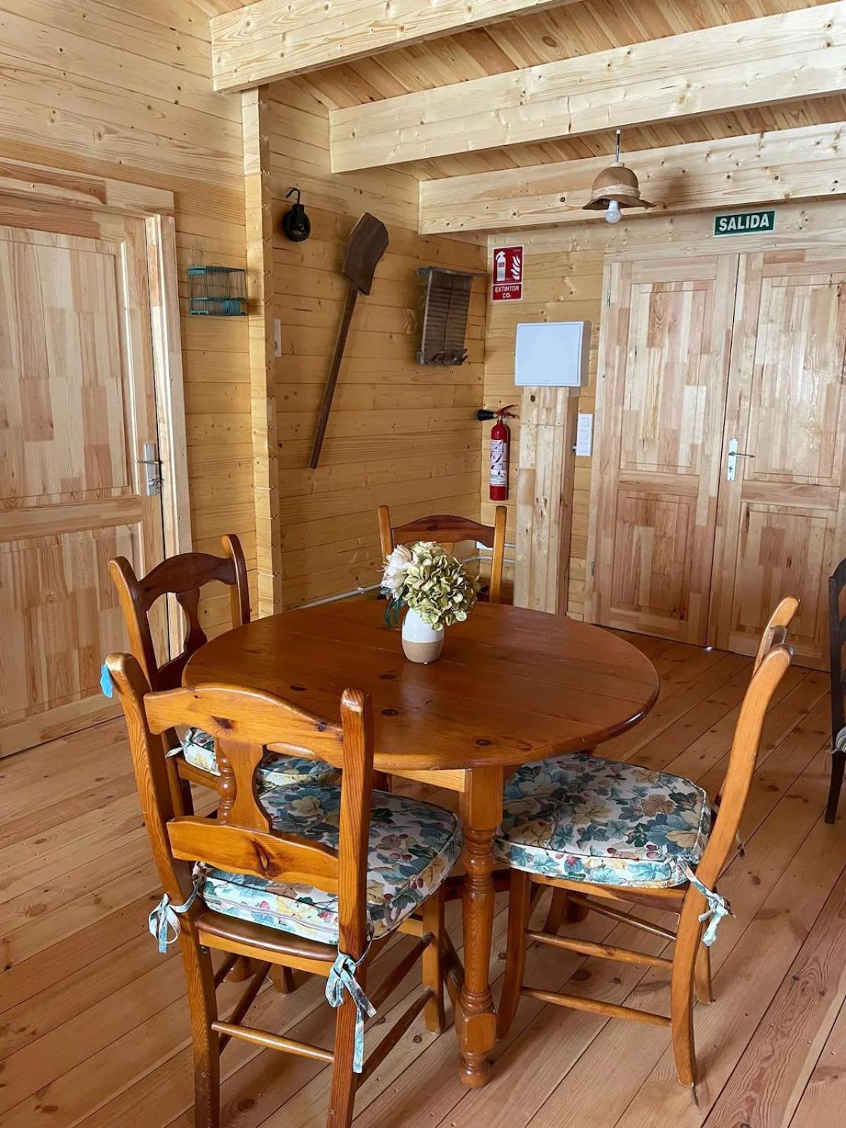 Dos VILLAS ENTRE CIERVOS Y CERVANTES