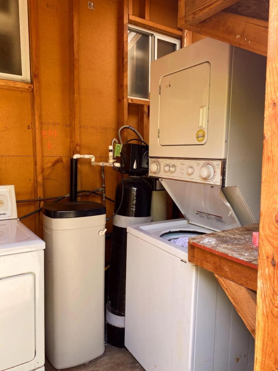COZY 2 BEDROOM GUESTHOUSE IN BEVERLY HILLS