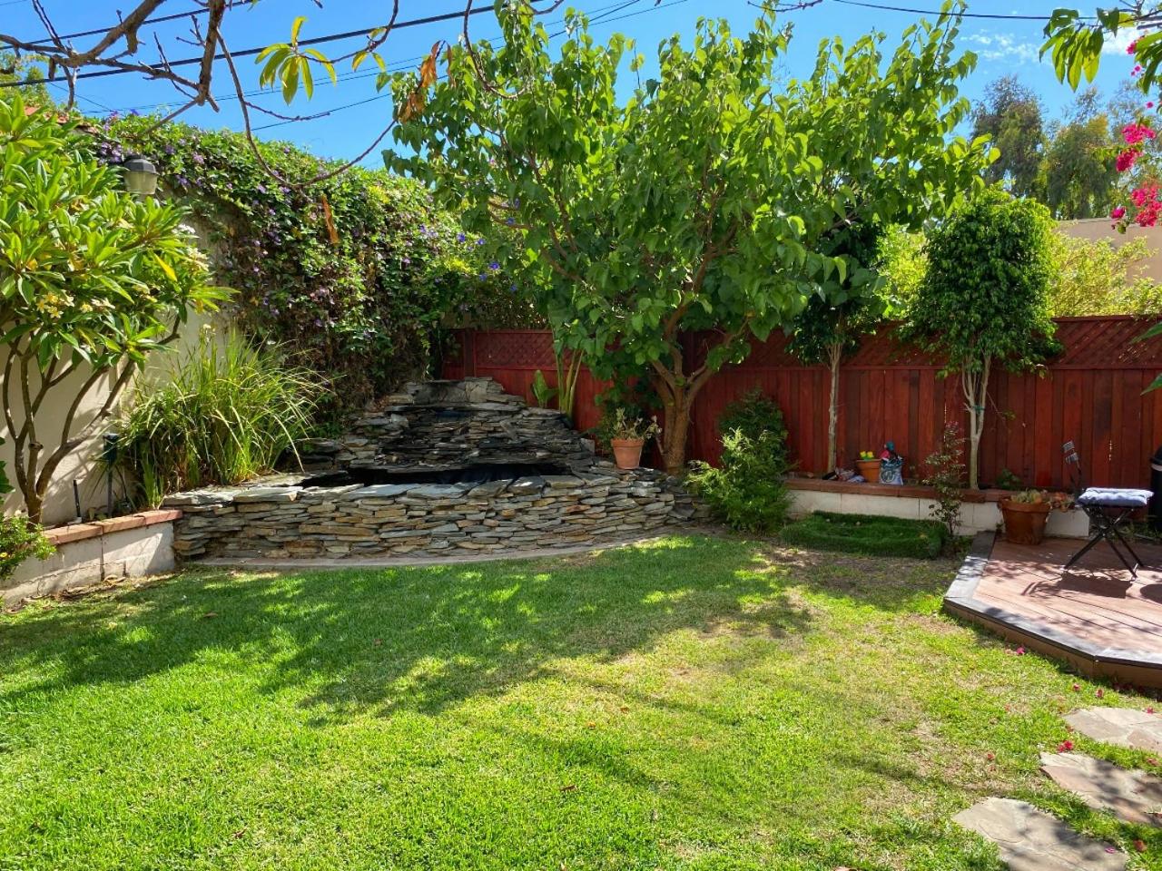COZY 2 BEDROOM GUESTHOUSE IN BEVERLY HILLS