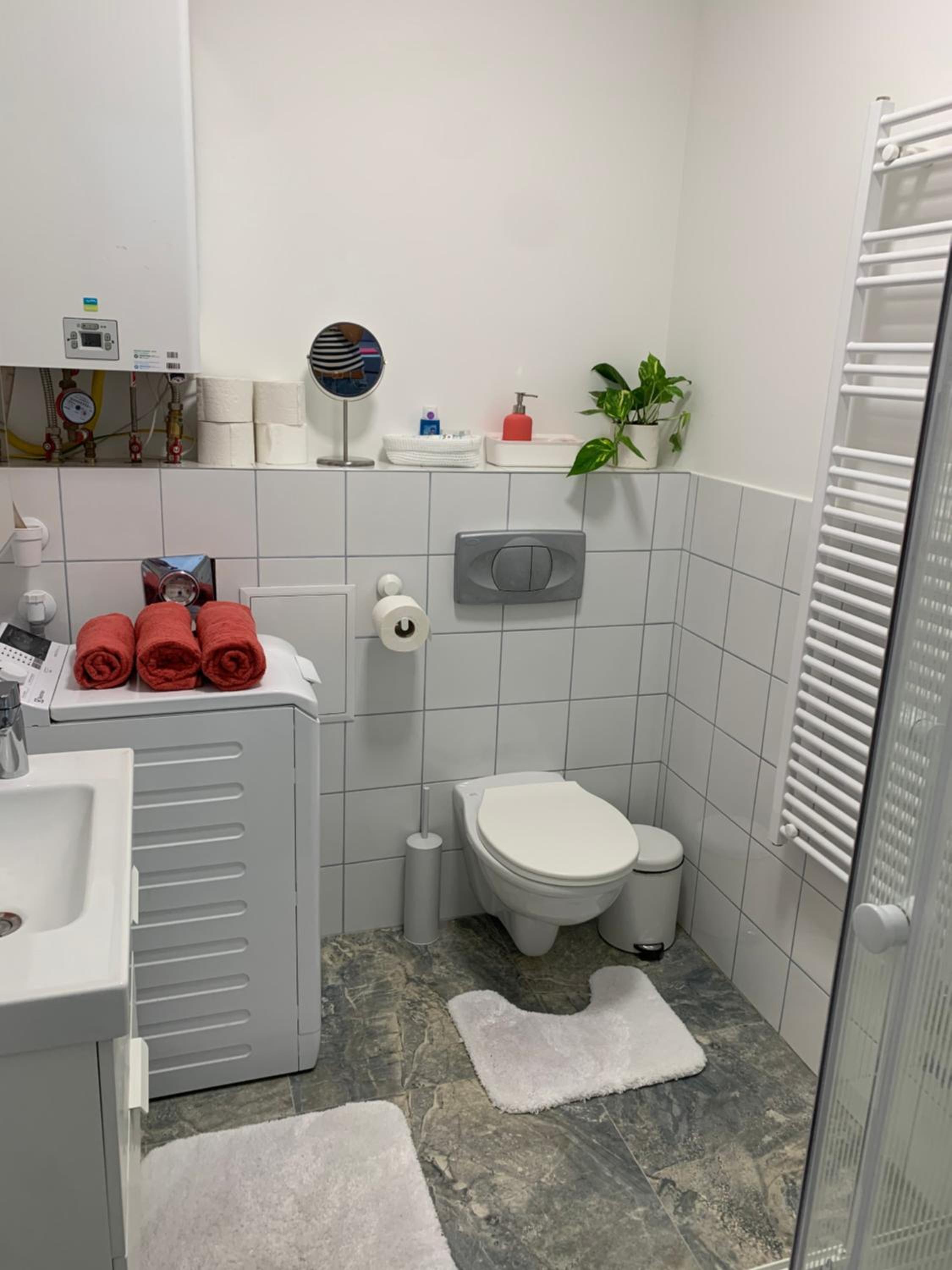 RYB Lofts - Modern Comfort by Downtown BP view 5