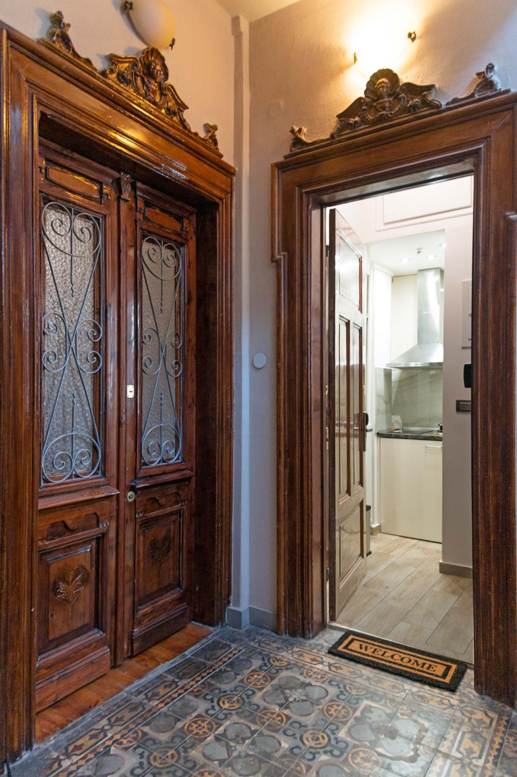 Eclectic Luxury Studio (Egnatias str) view 5