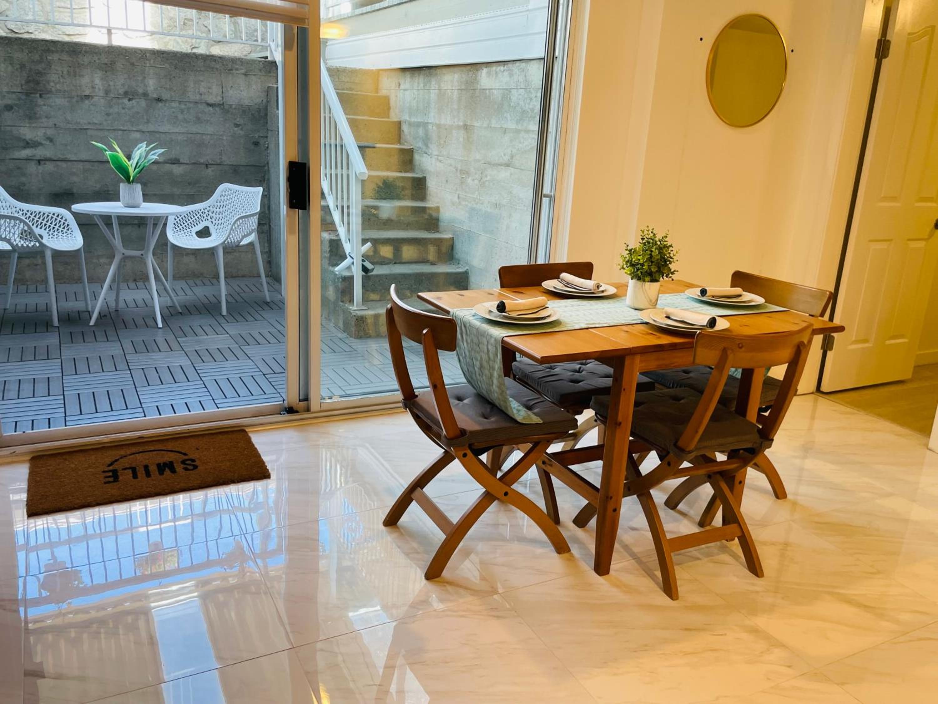 Adorable 2-Bedroom Basement in Vancouver