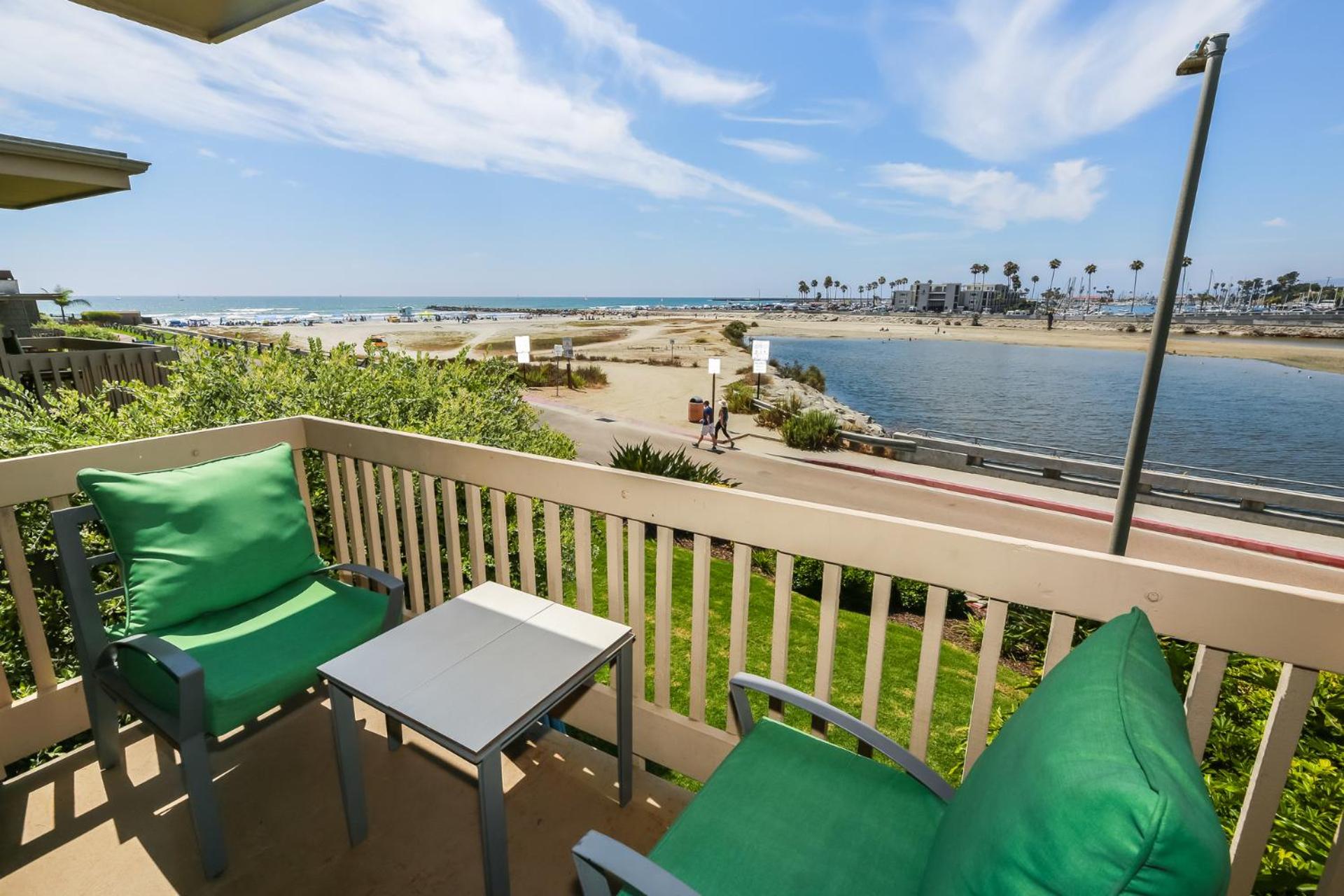 G32 - Harbor Cottage - On-the-Sand