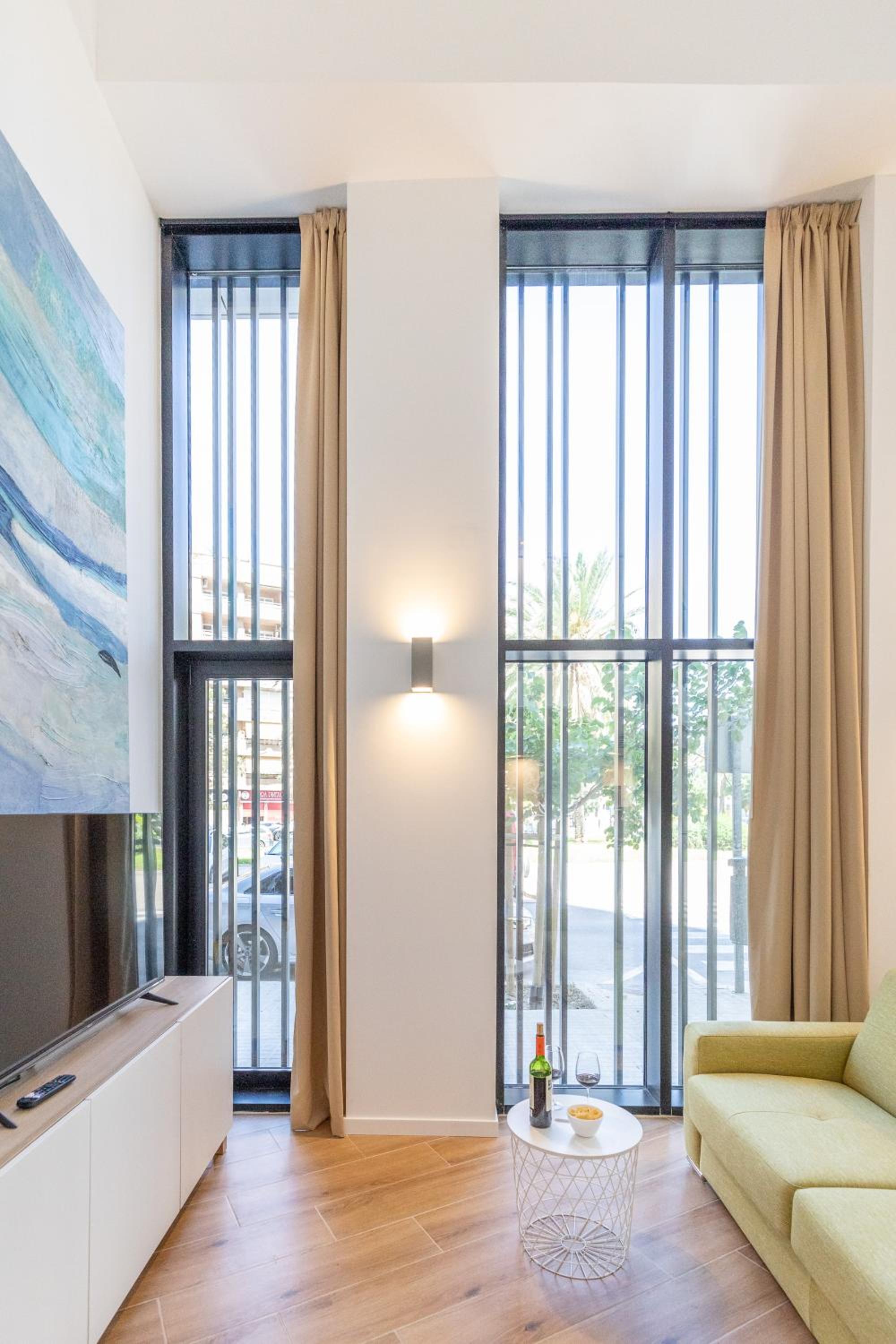 Travel Habitat Alameda Suites.