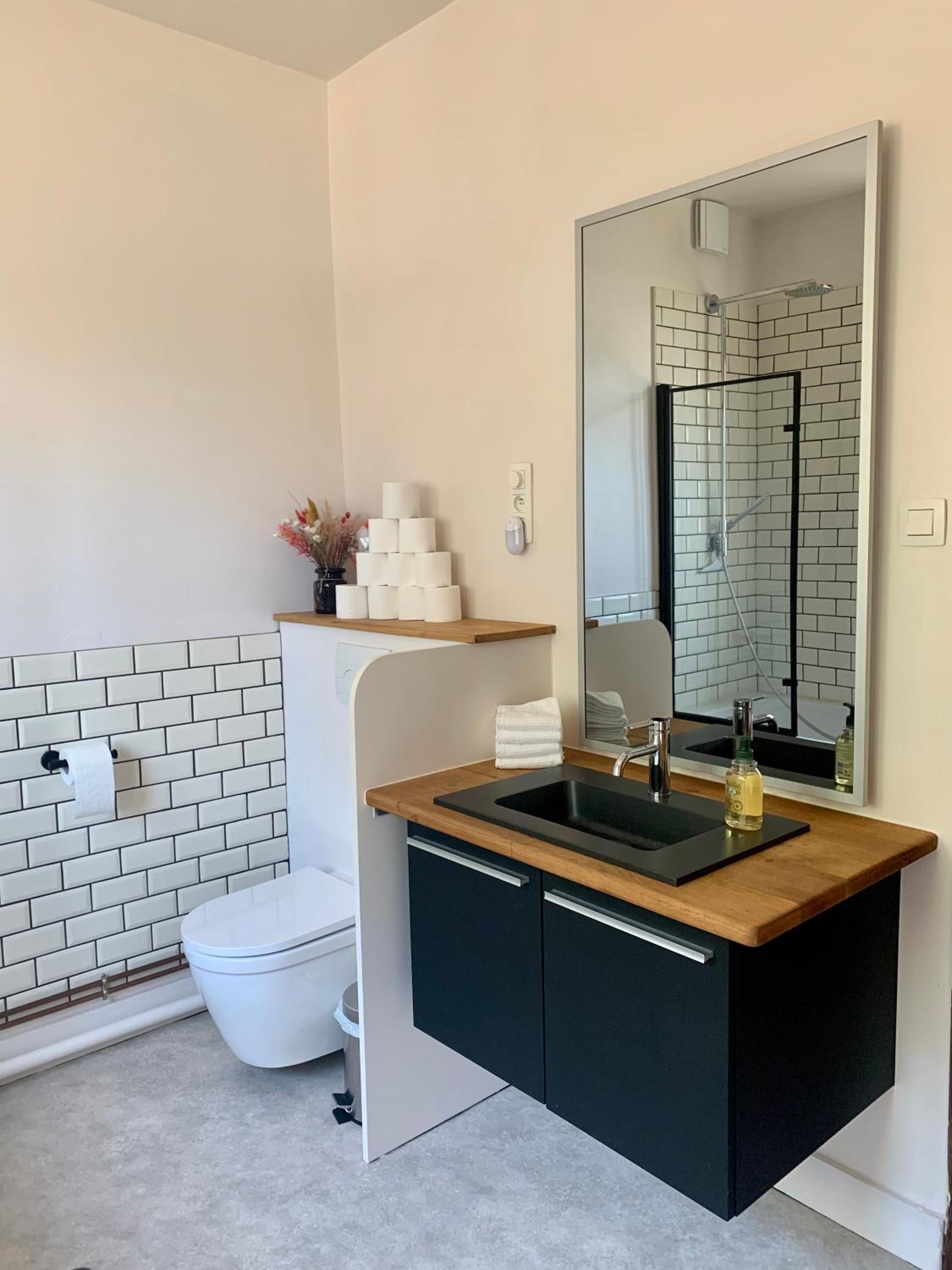 Gezellige villa met houtkachel, sauna en zonnige tuin